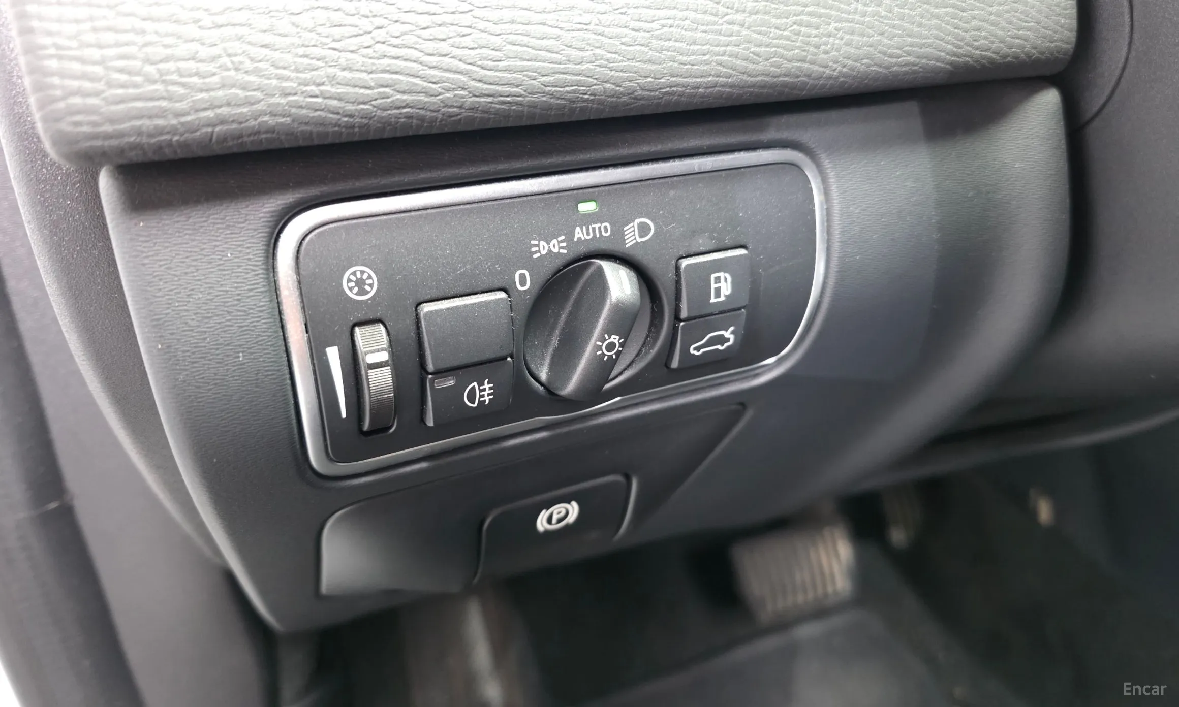 Volvo XC60 превью 18