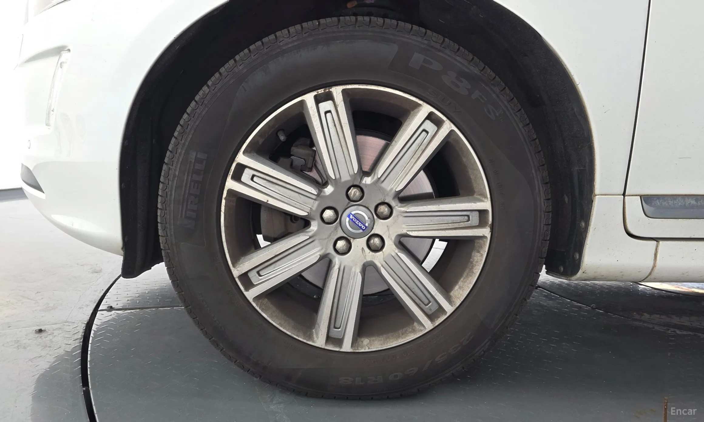 Volvo XC60 превью 5