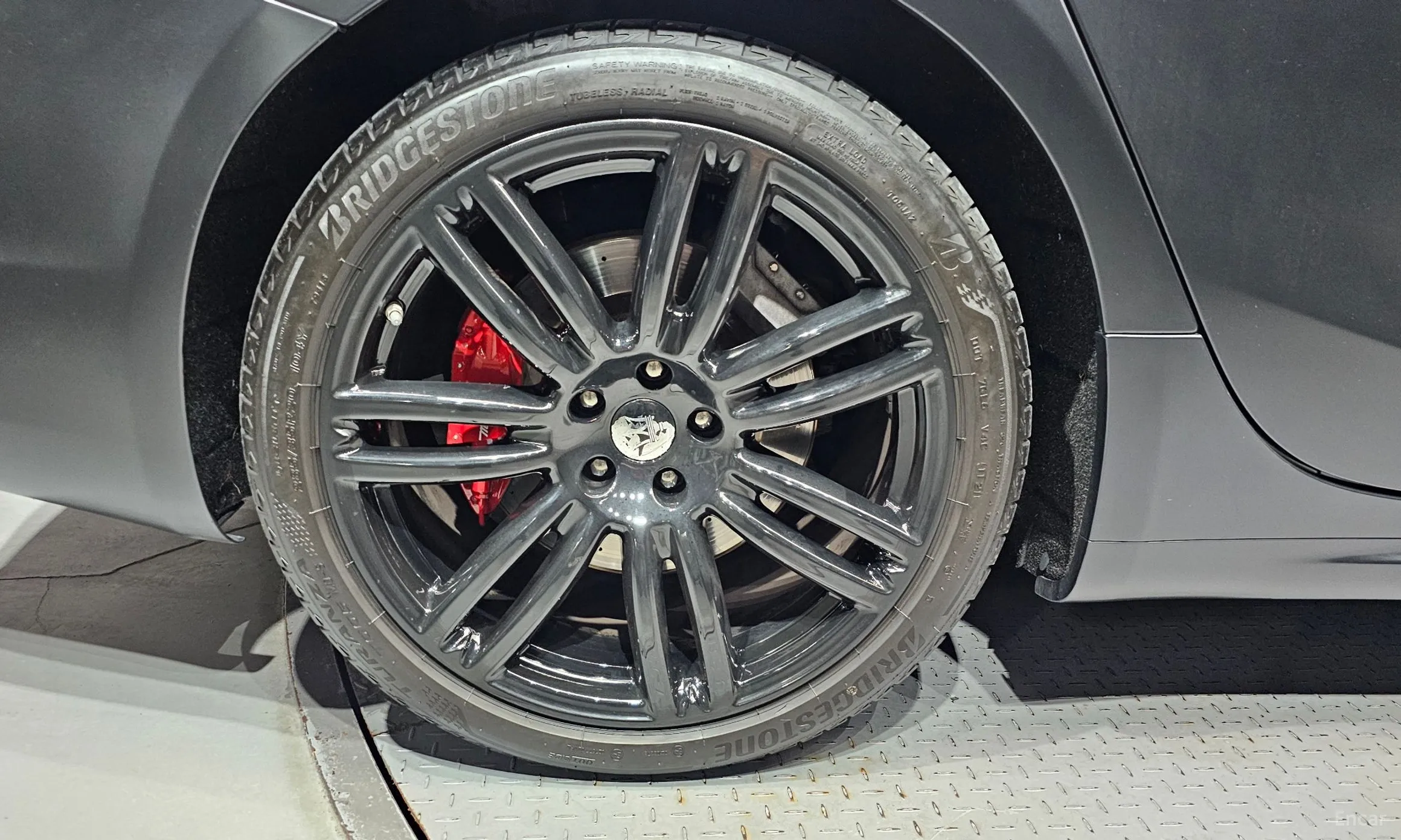 Maserati Ghibli превью 5