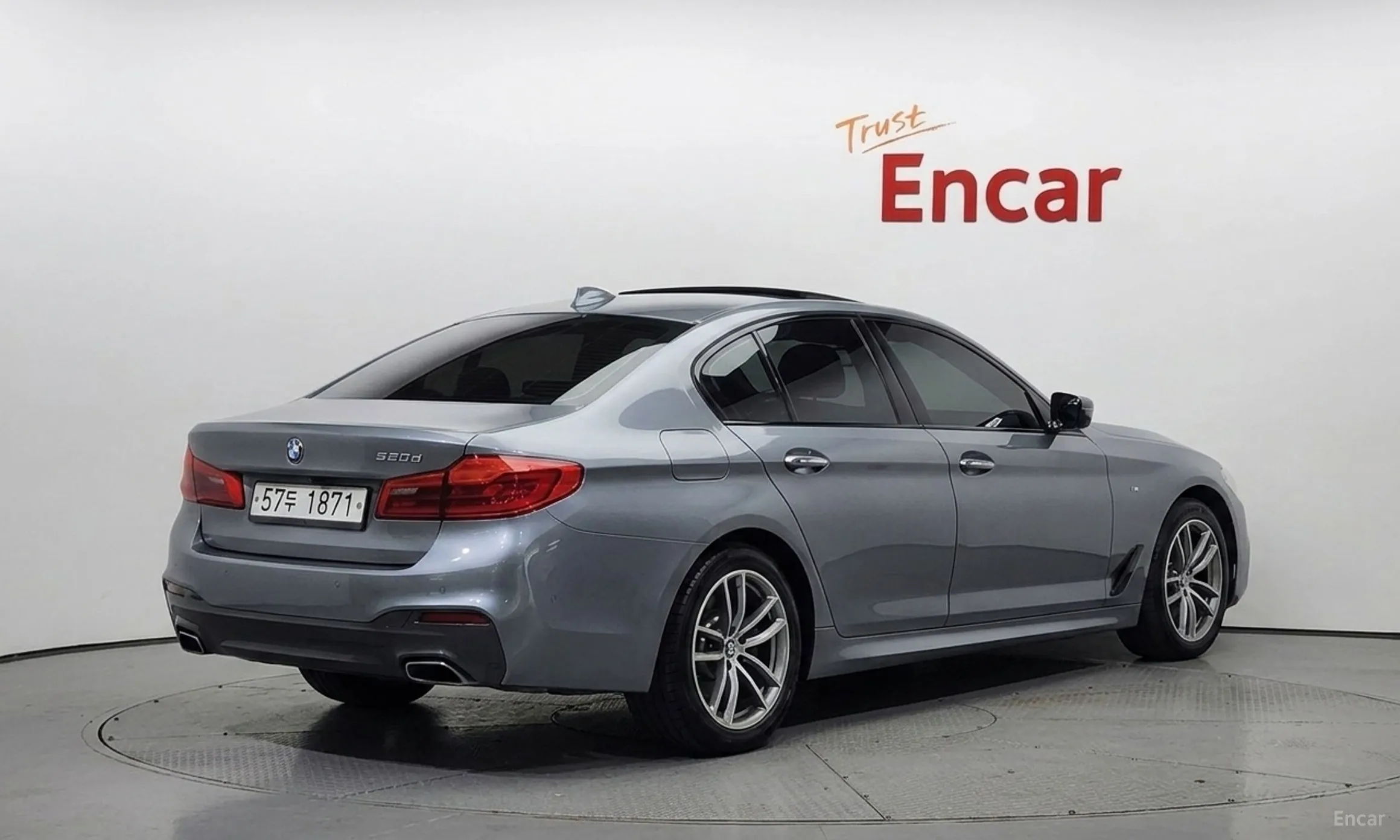 BMW 5 Series (G30)
