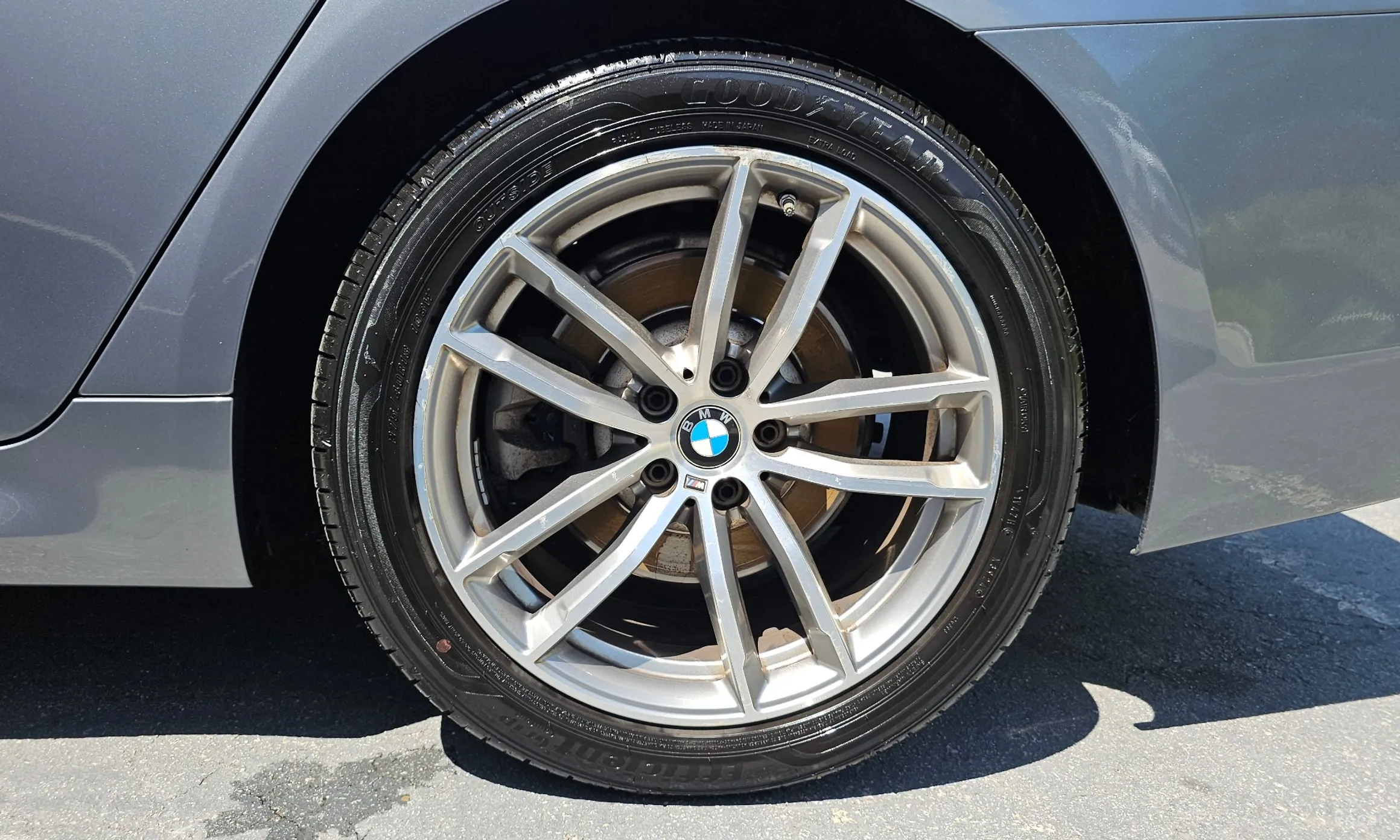 BMW 5 Series (G30) превью 5