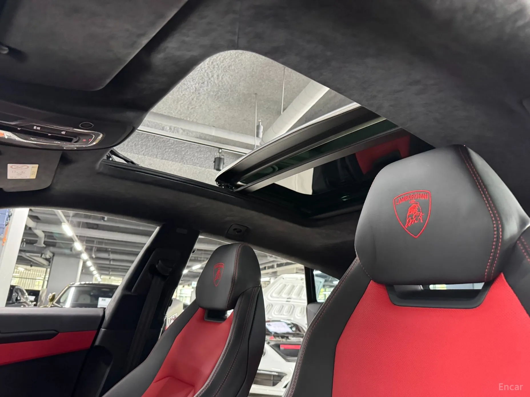 Lamborghini Urus превью 12