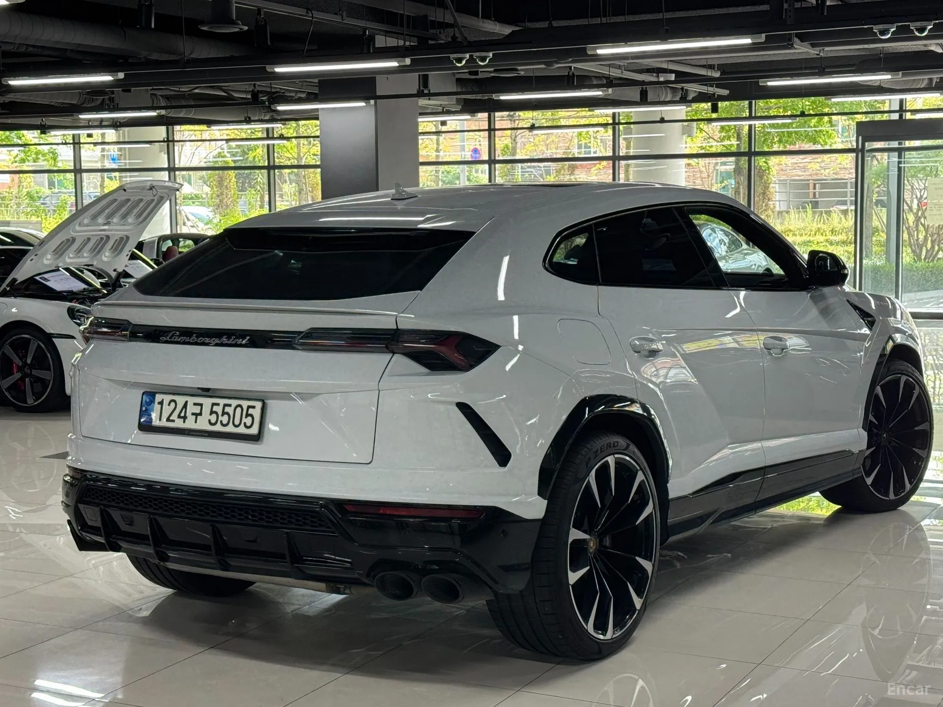 Lamborghini Urus превью 3