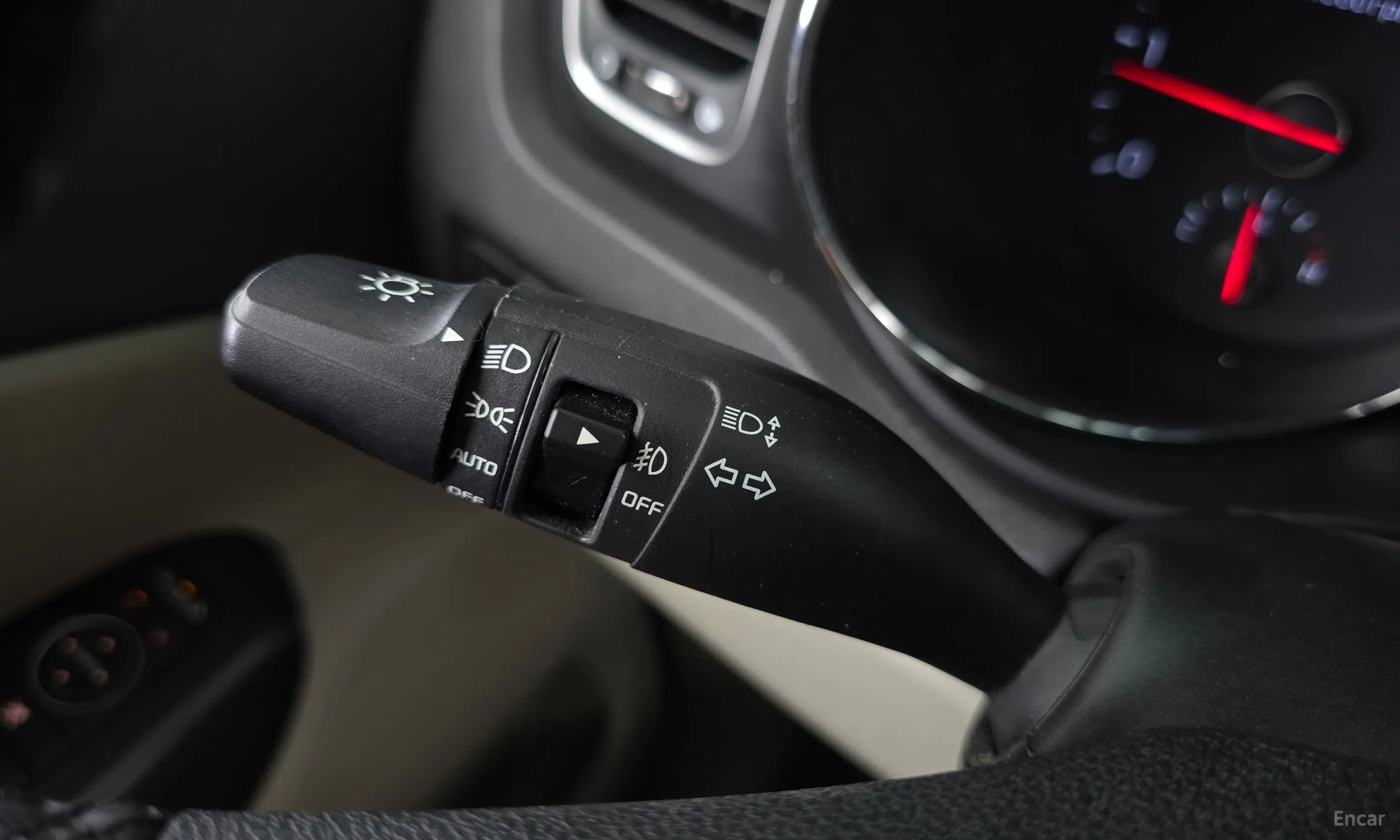 Kia Carnival превью 20