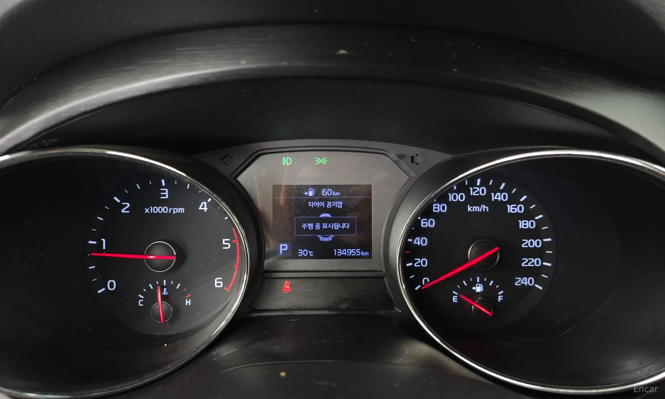 Kia Carnival превью 8