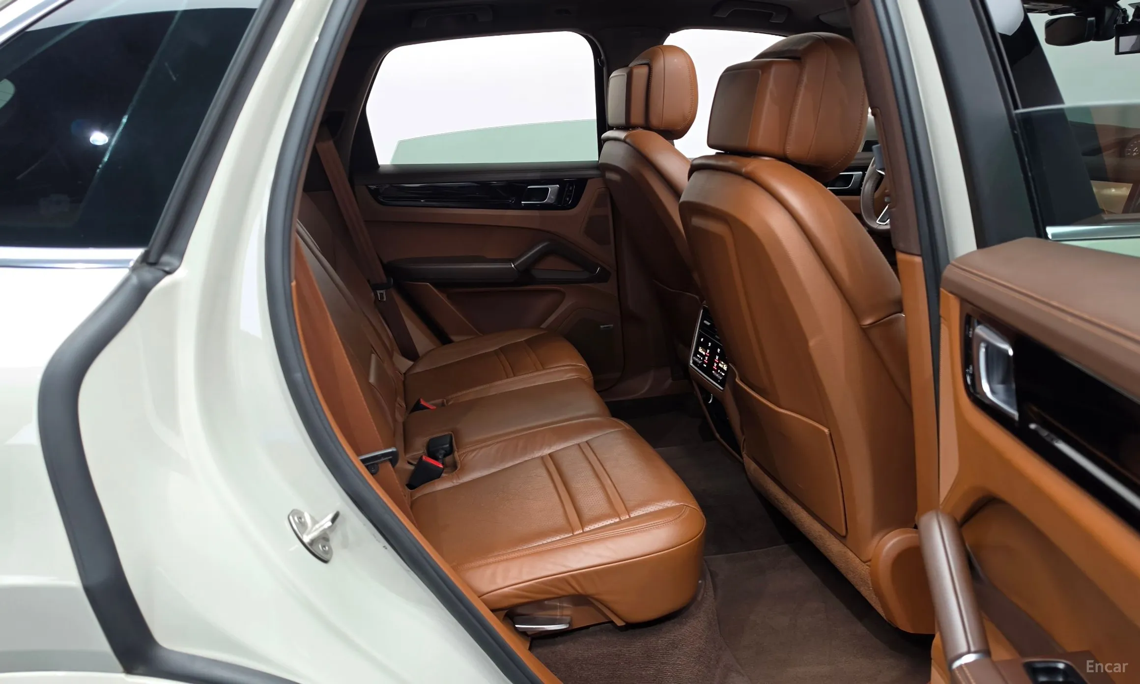 Porsche Cayenne (PO536) превью 11