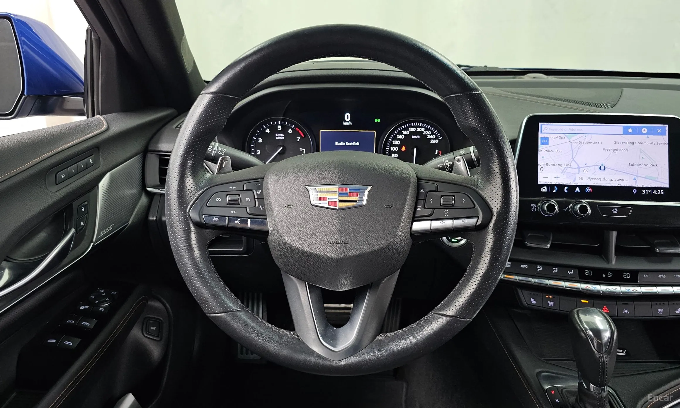 Cadillac CT4 превью 13
