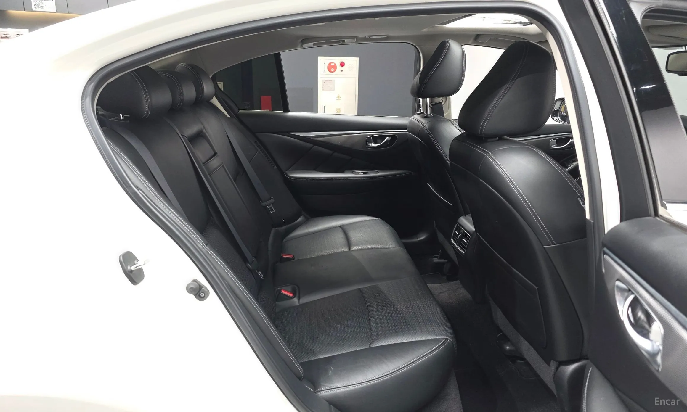 Infiniti Q50 превью 12