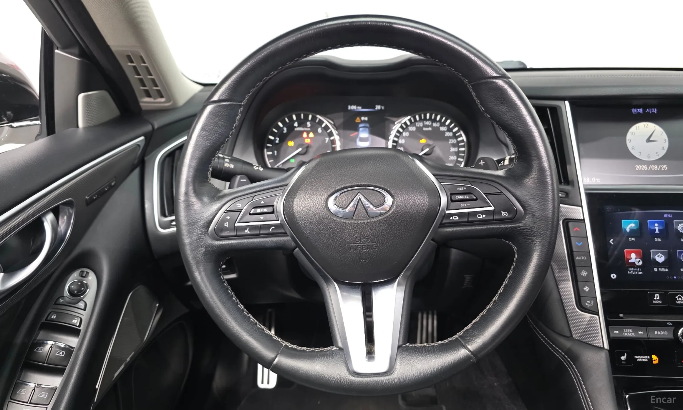 Infiniti Q50 превью 13
