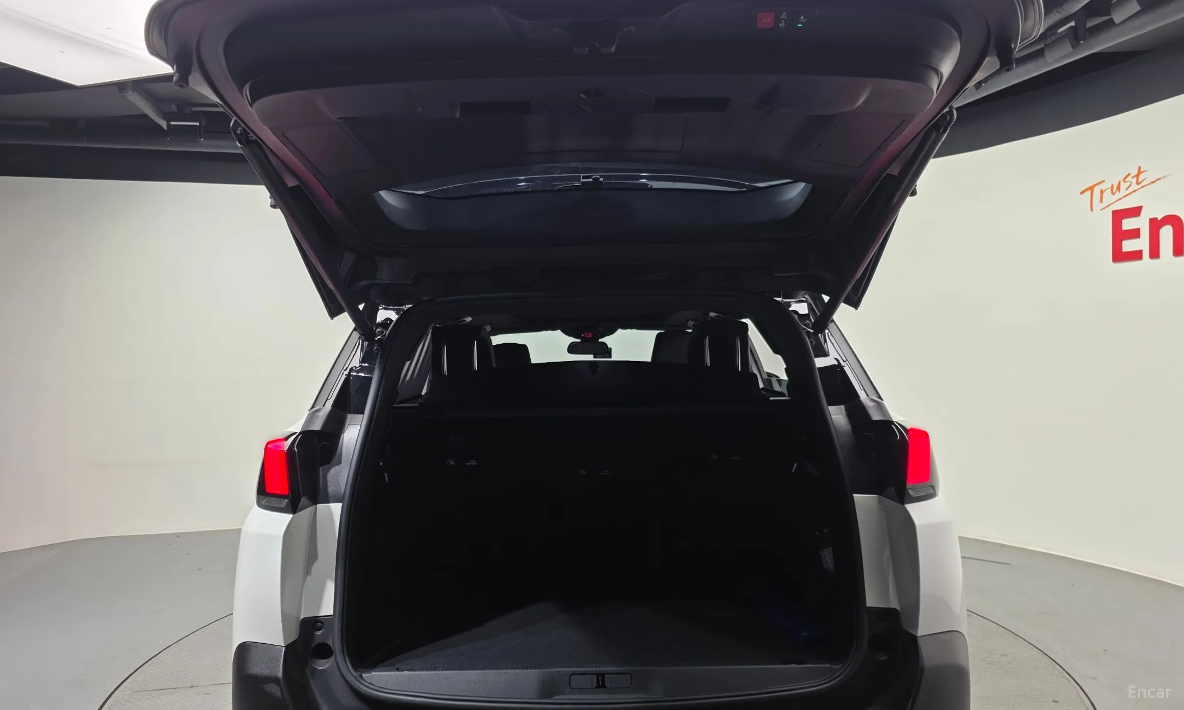 Peugeot 5008 2nd generation превью 20