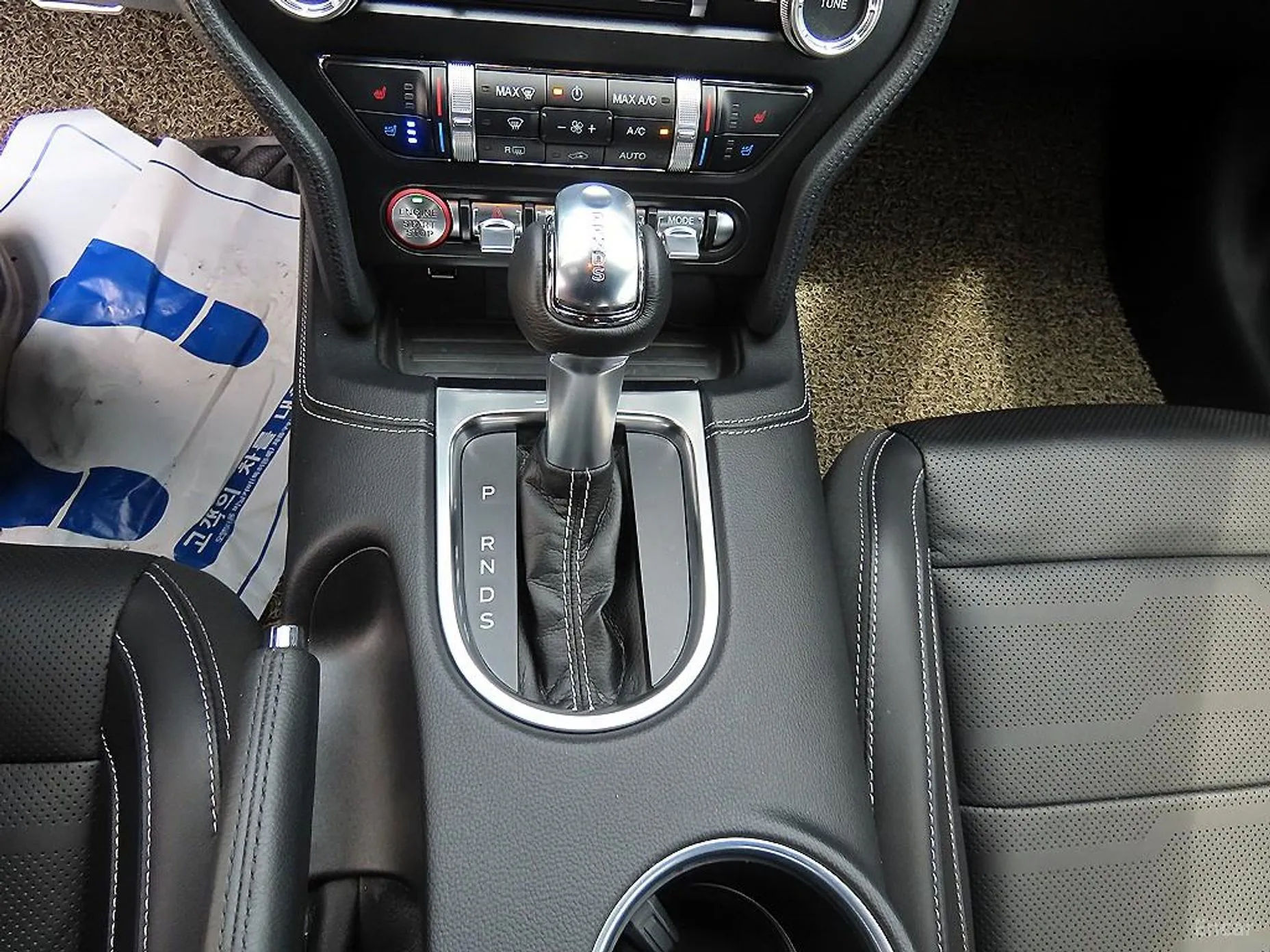 Ford Mustang превью 11