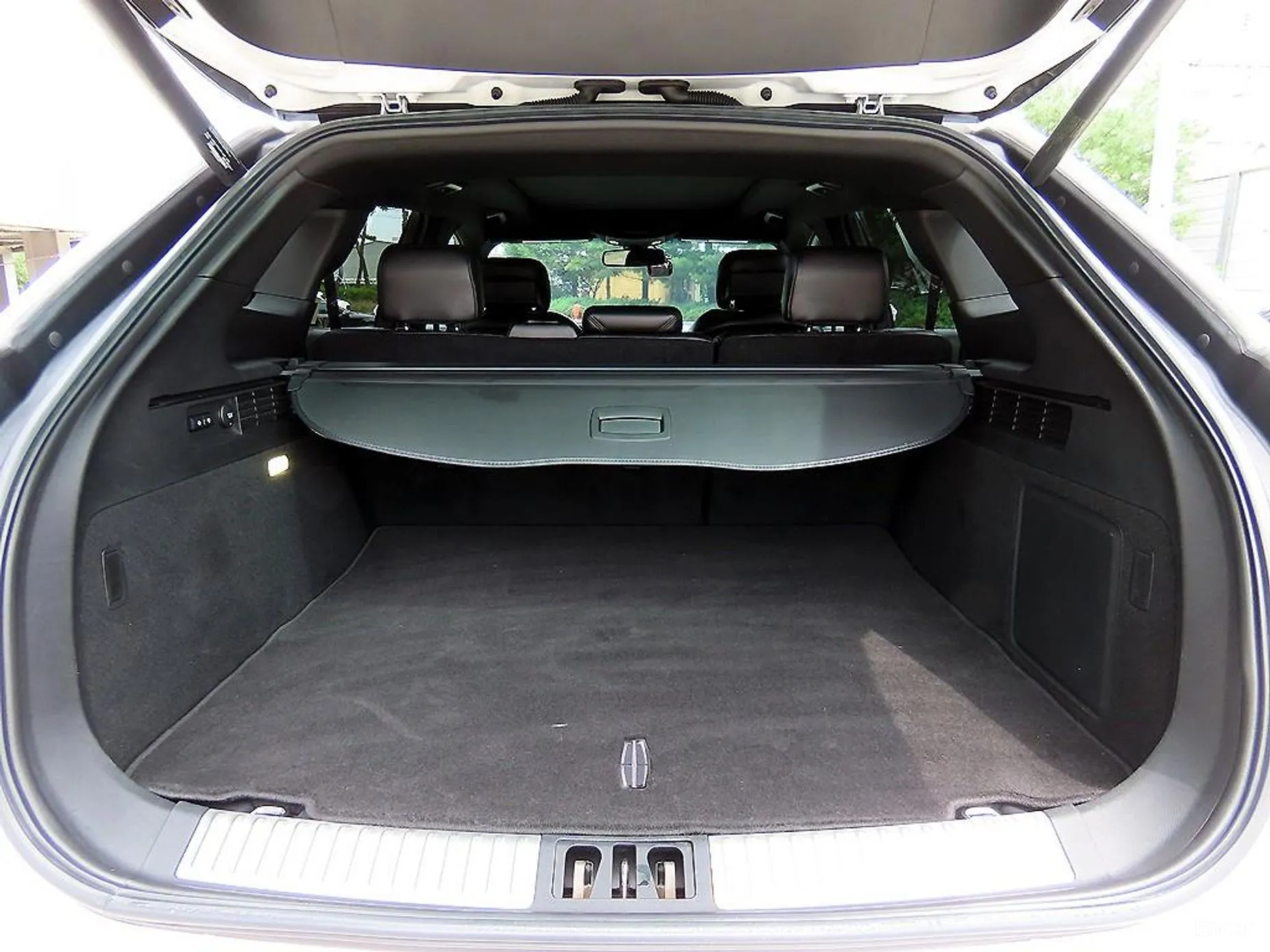 Lincoln MKX 2nd Generation превью 18