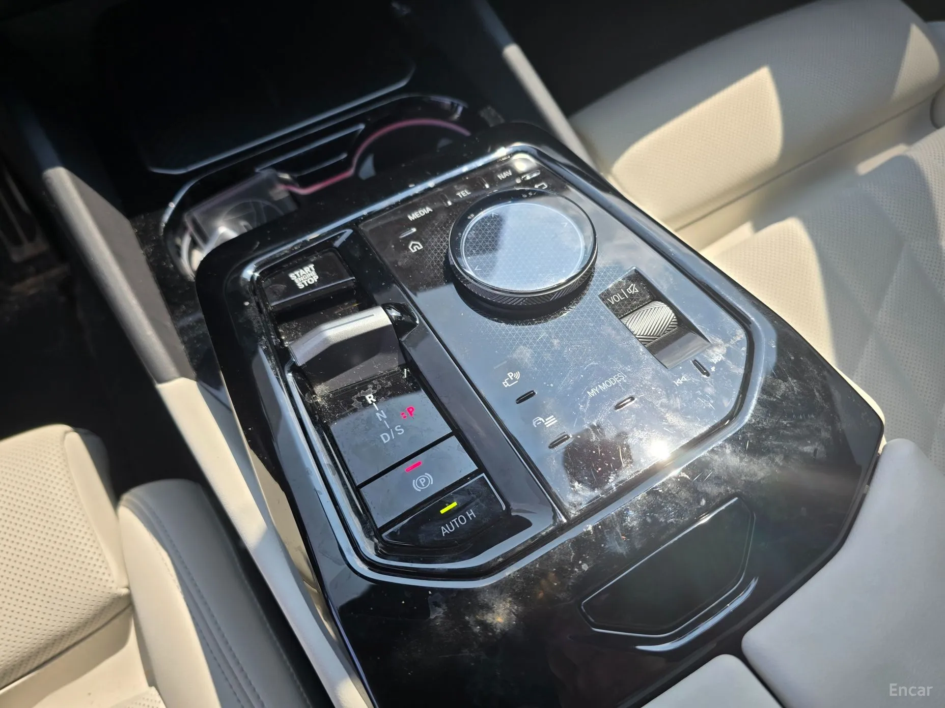 BMW 5 Series (G60) превью 10