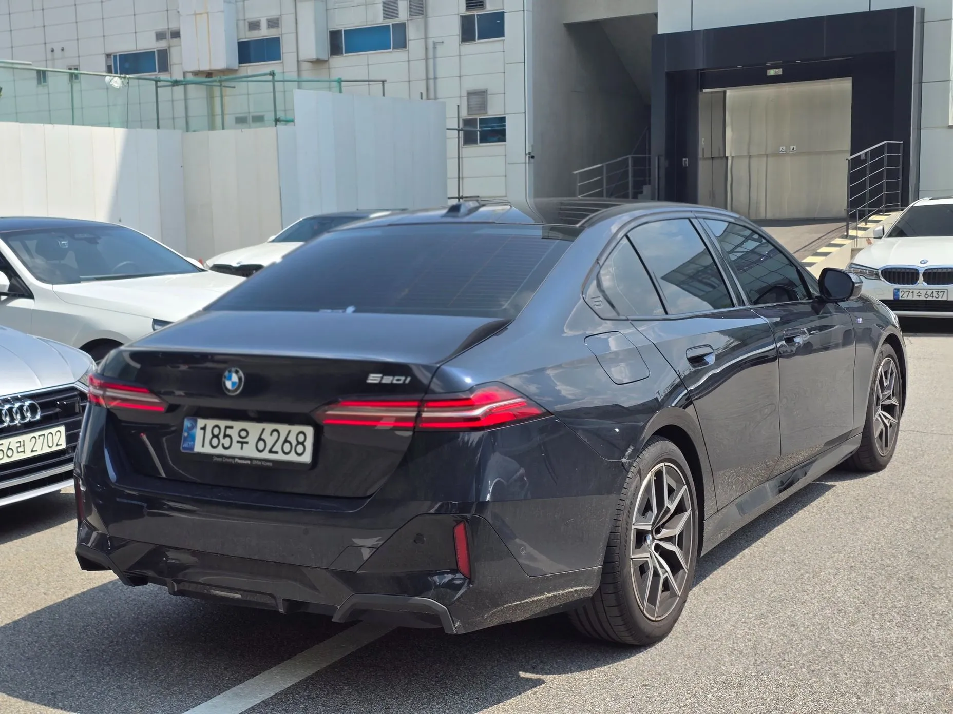 BMW 5 Series (G60)
