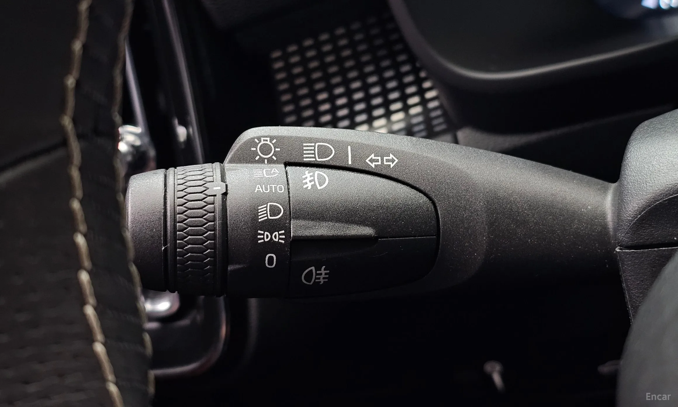 Volvo XC40 превью 17