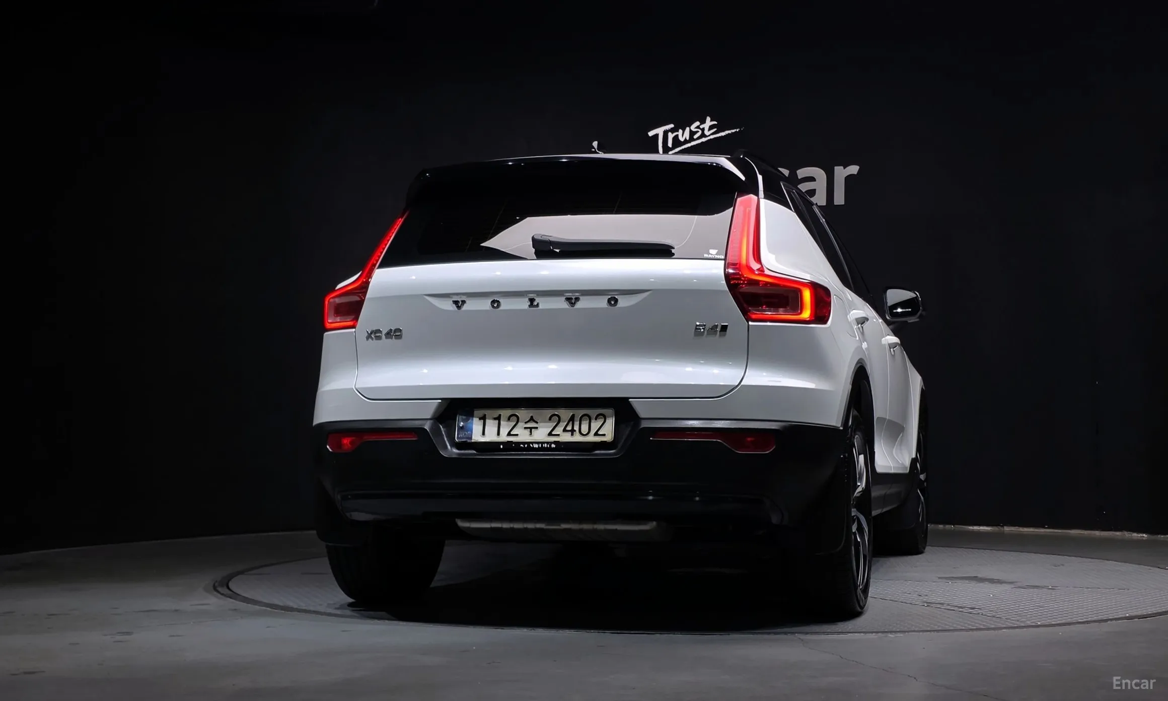 Volvo XC40 превью 4