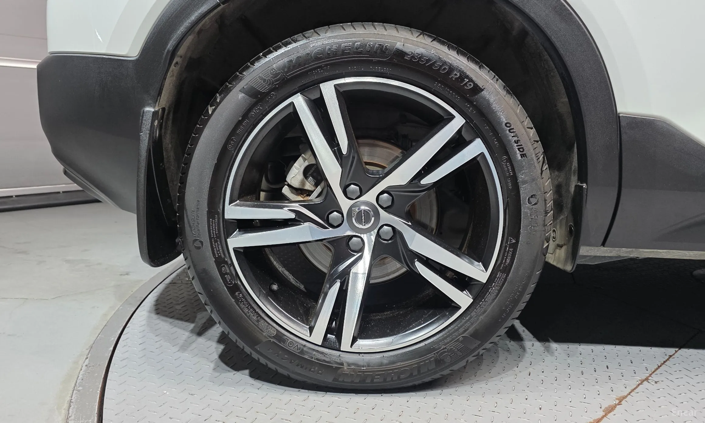 Volvo XC40 превью 5