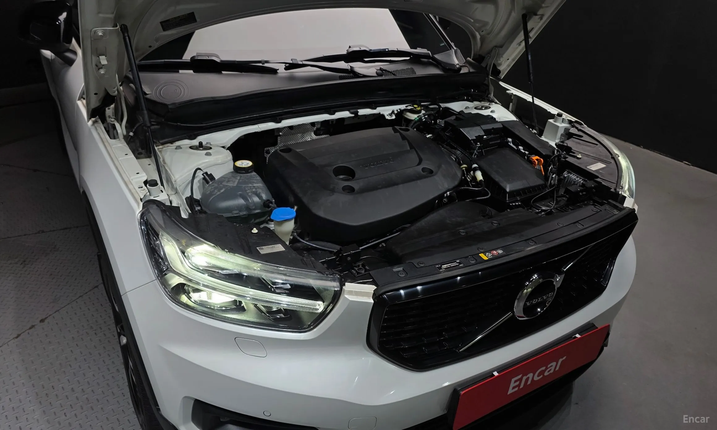 Volvo XC40 превью 6