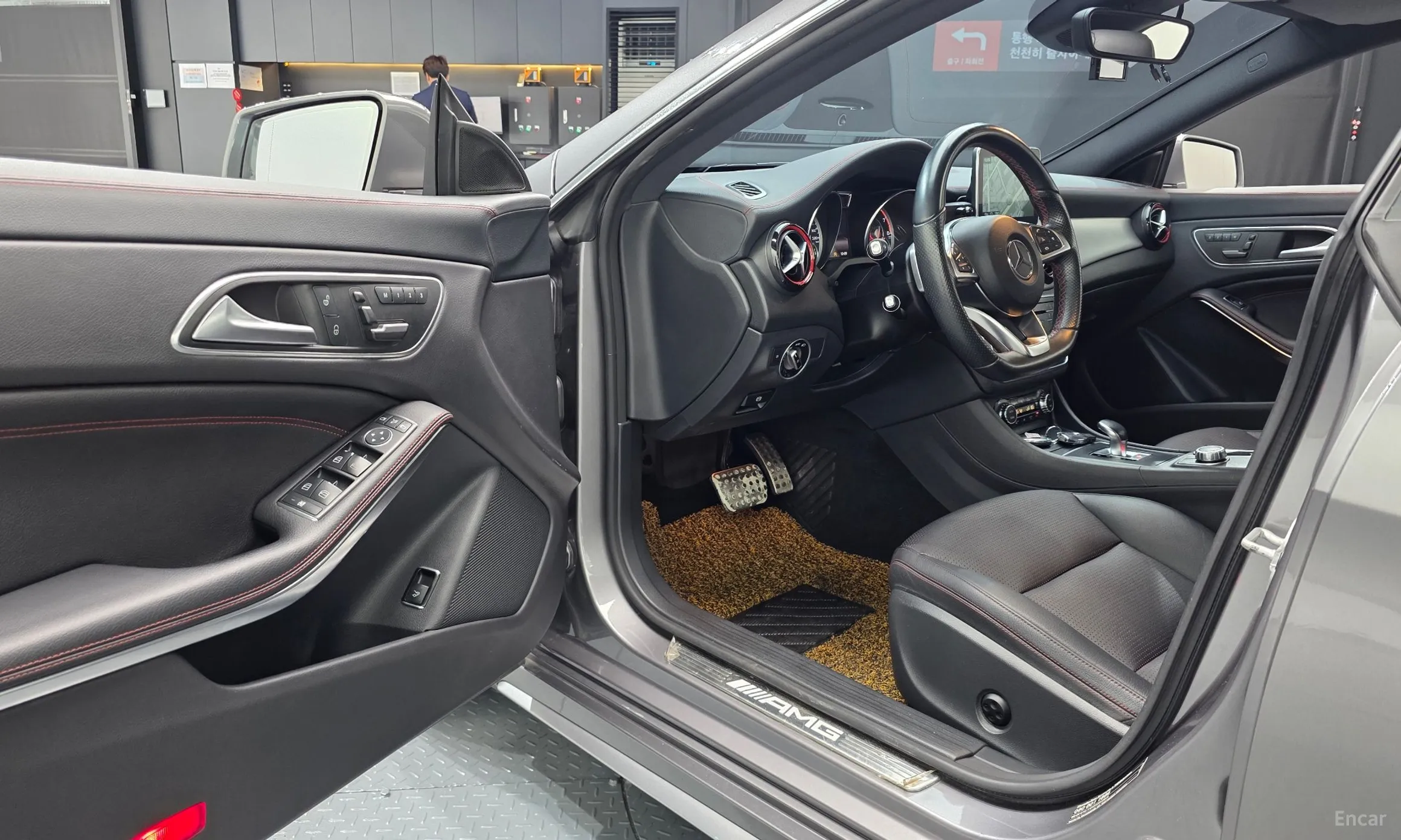 Mercedes Benz CLA-Class C117 превью 10