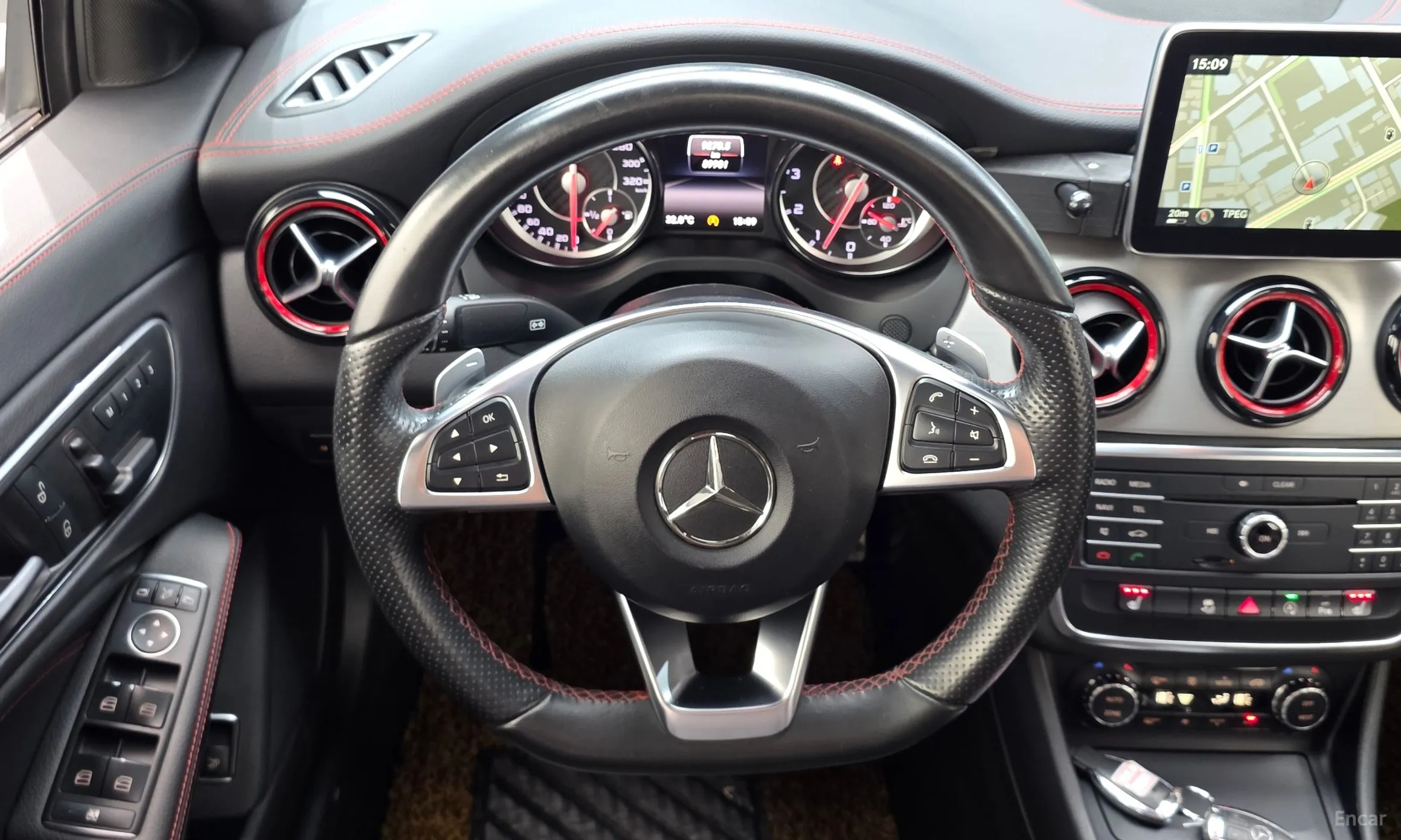 Mercedes Benz CLA-Class C117 превью 13