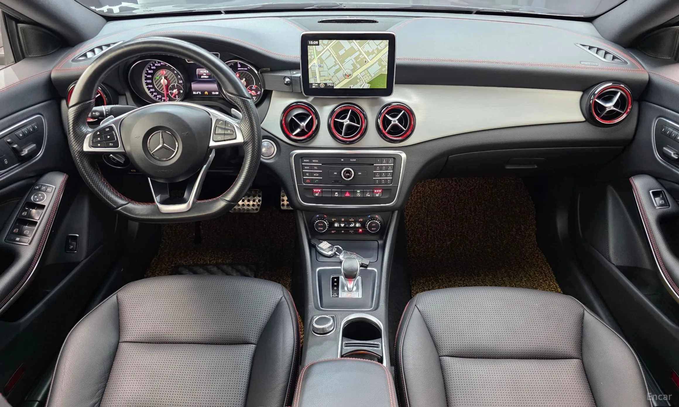 Mercedes Benz CLA-Class C117 превью 7