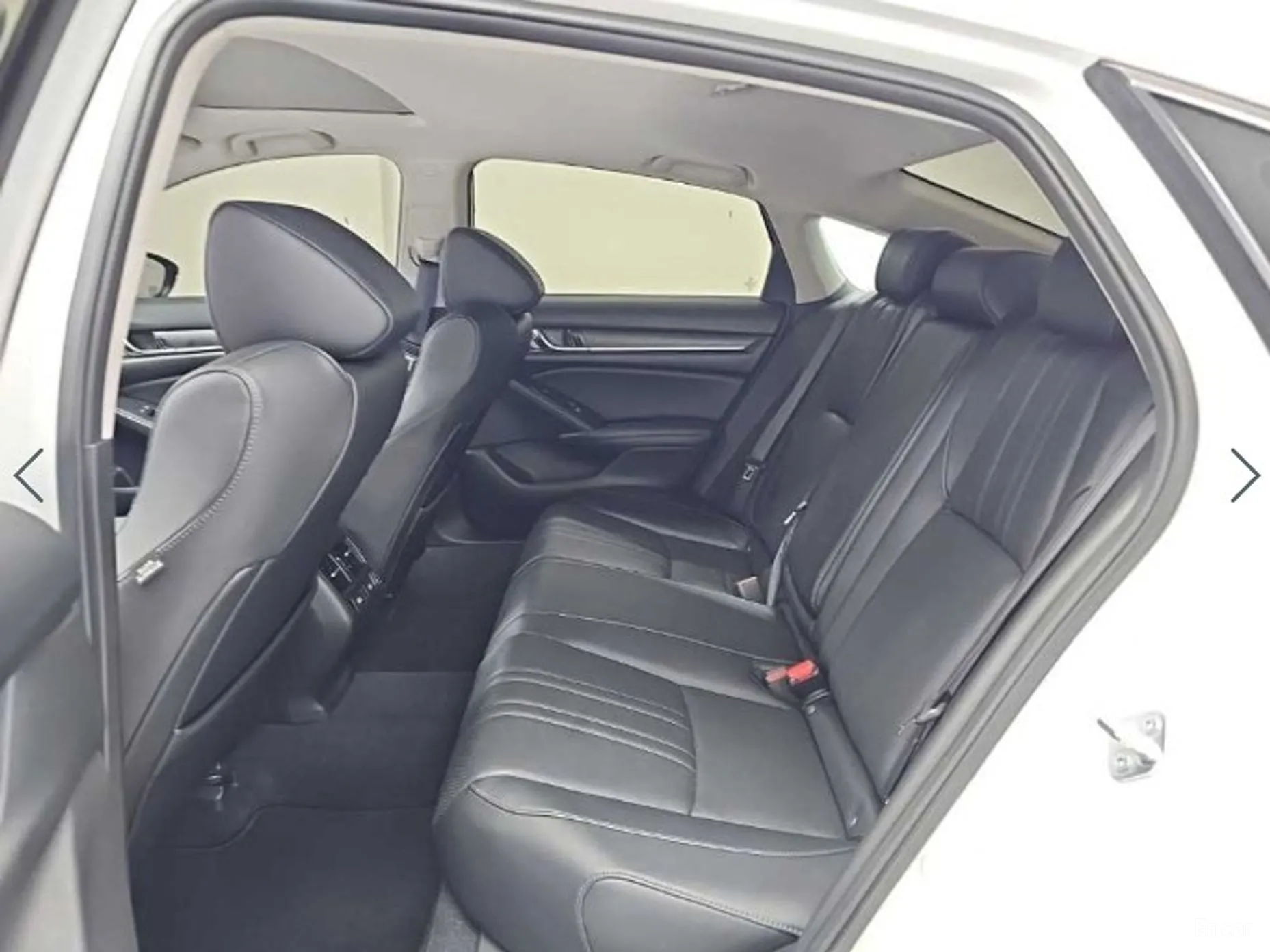 Honda Accord 10th Generation превью 12