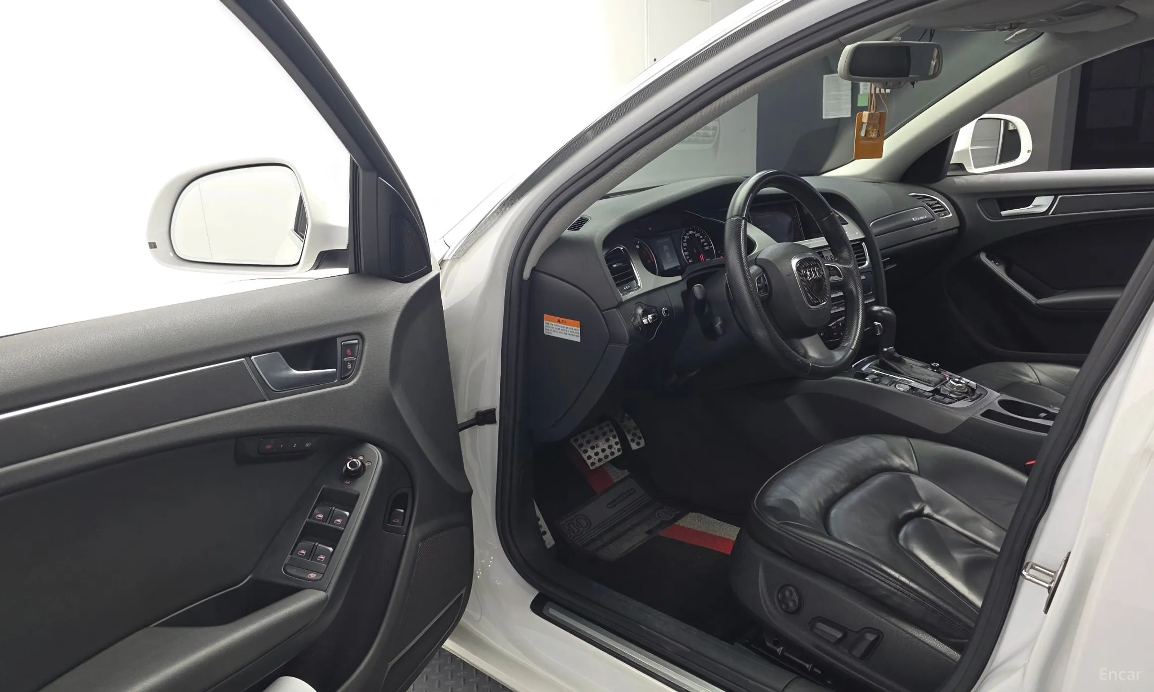 Audi New A4 превью 10