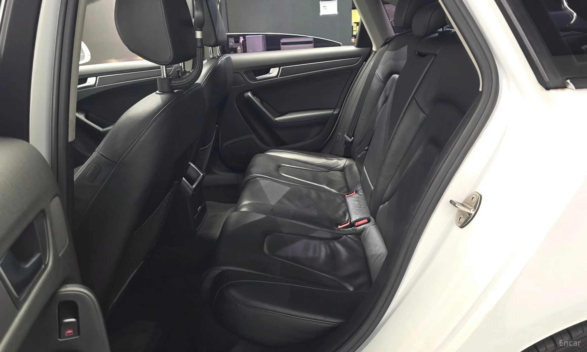Audi New A4 превью 12