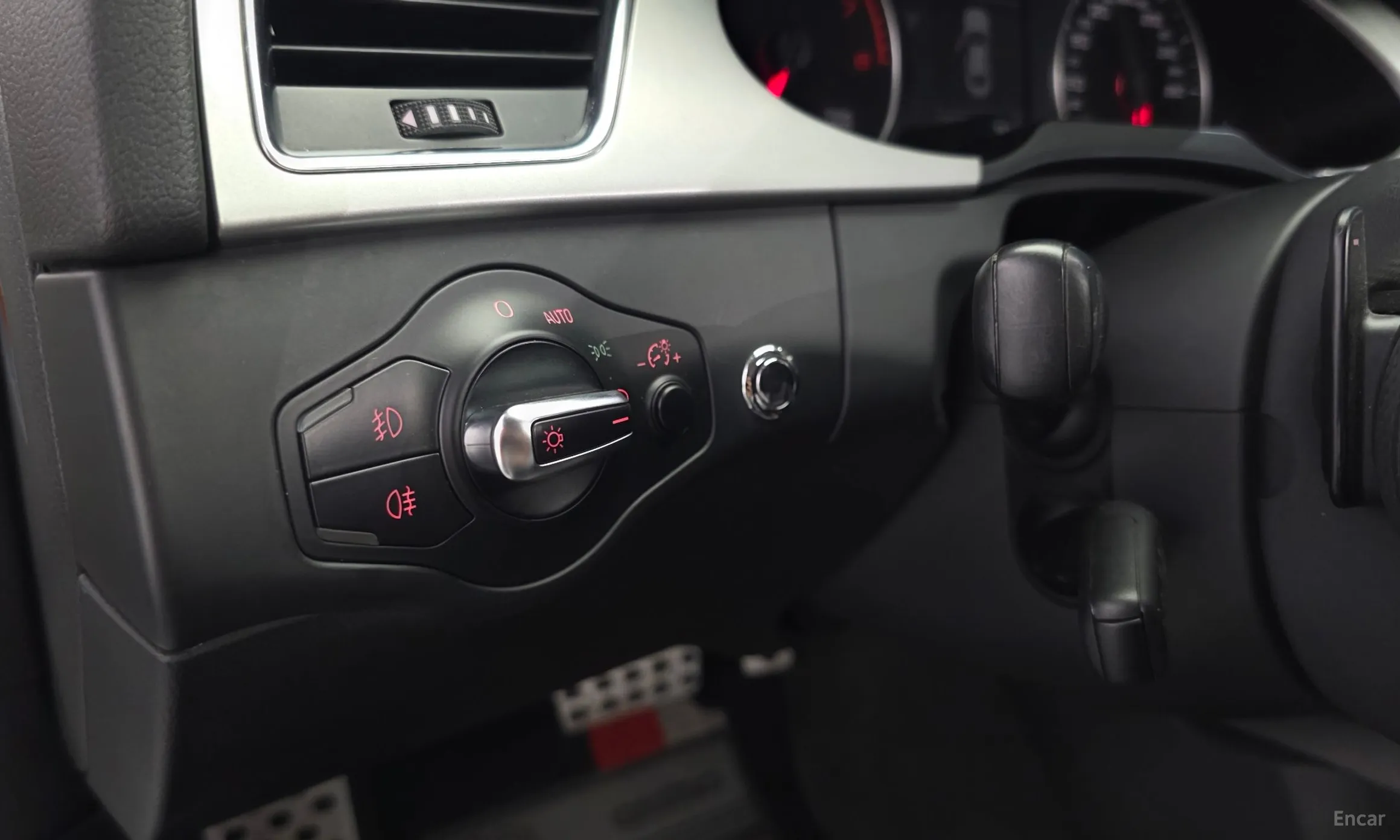 Audi New A4 превью 19