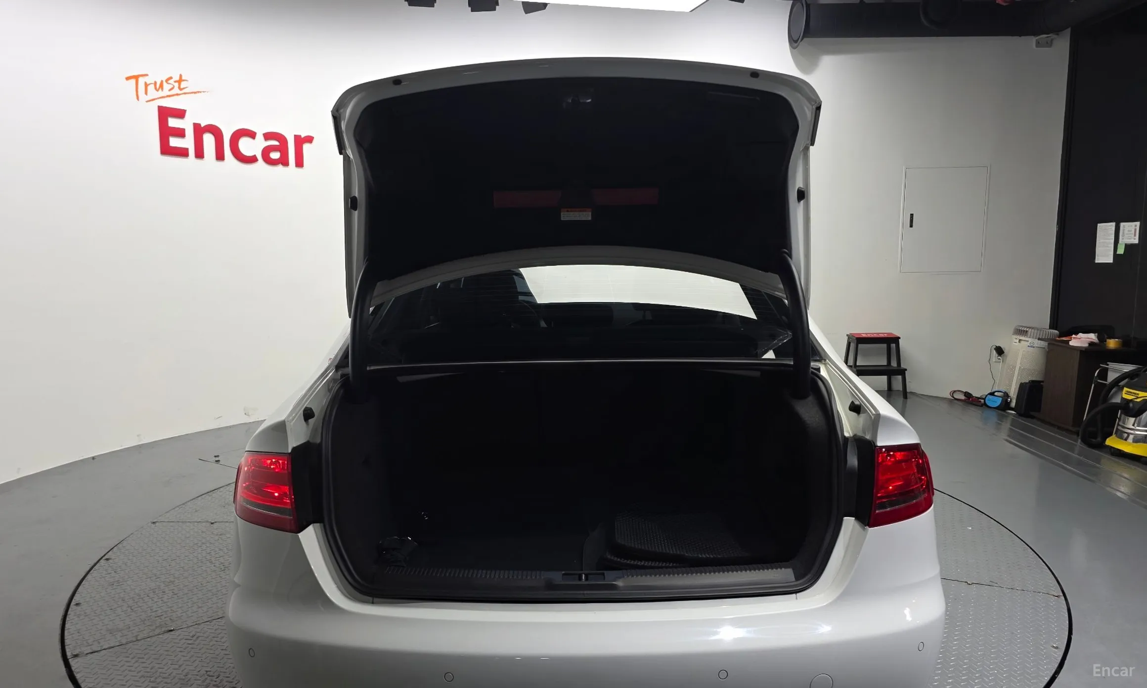 Audi New A4 превью 20