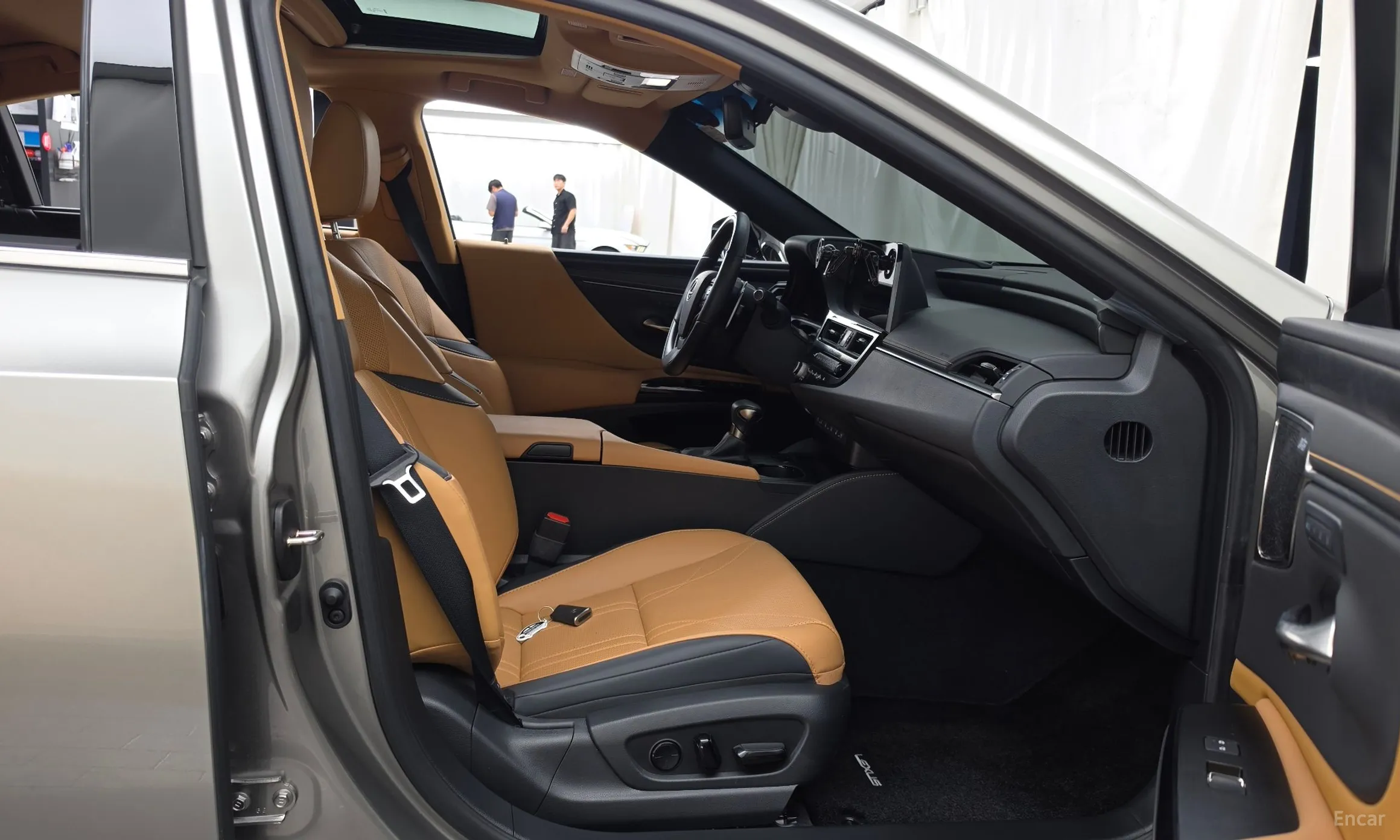 Lexus ES300h 7th Generation превью 11