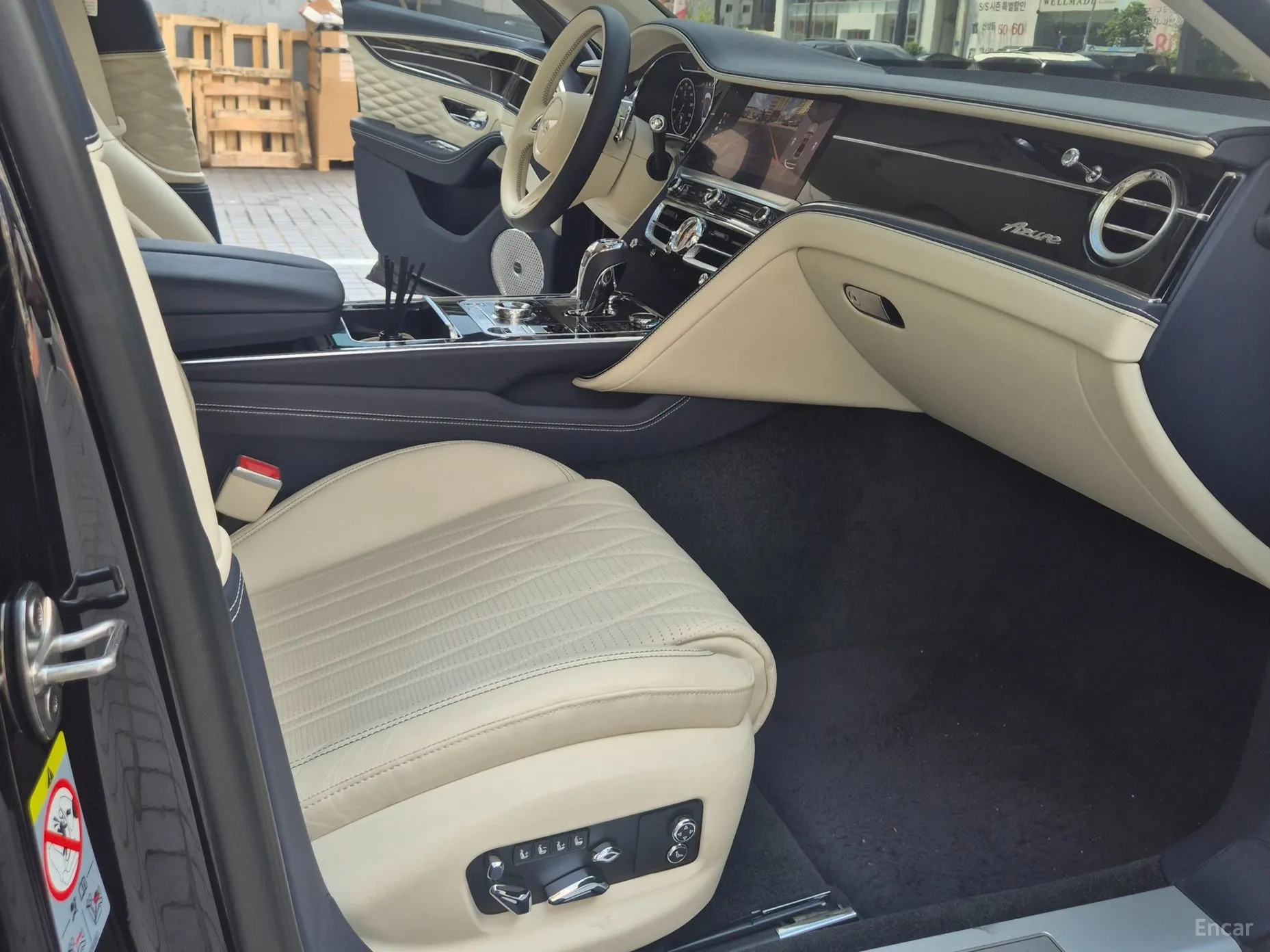 Bentley Flying Spur 3rd Generation превью 10