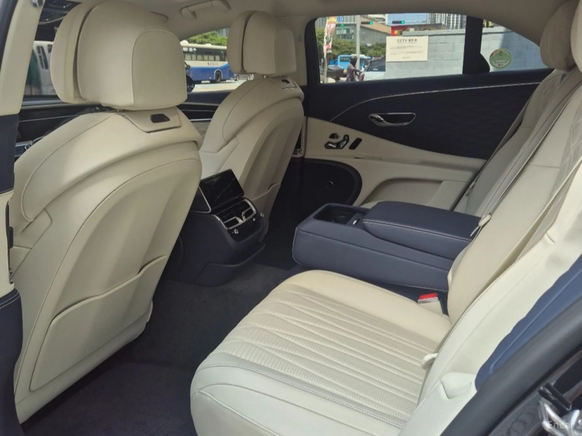 Bentley Flying Spur 3rd Generation превью 13