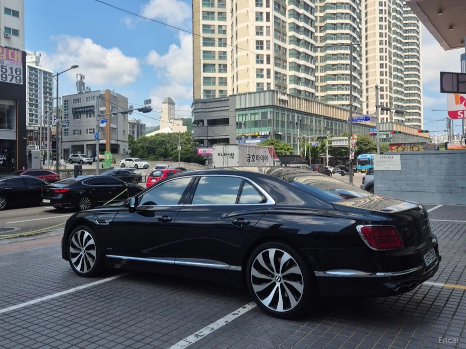 Bentley Flying Spur 3rd Generation превью 15