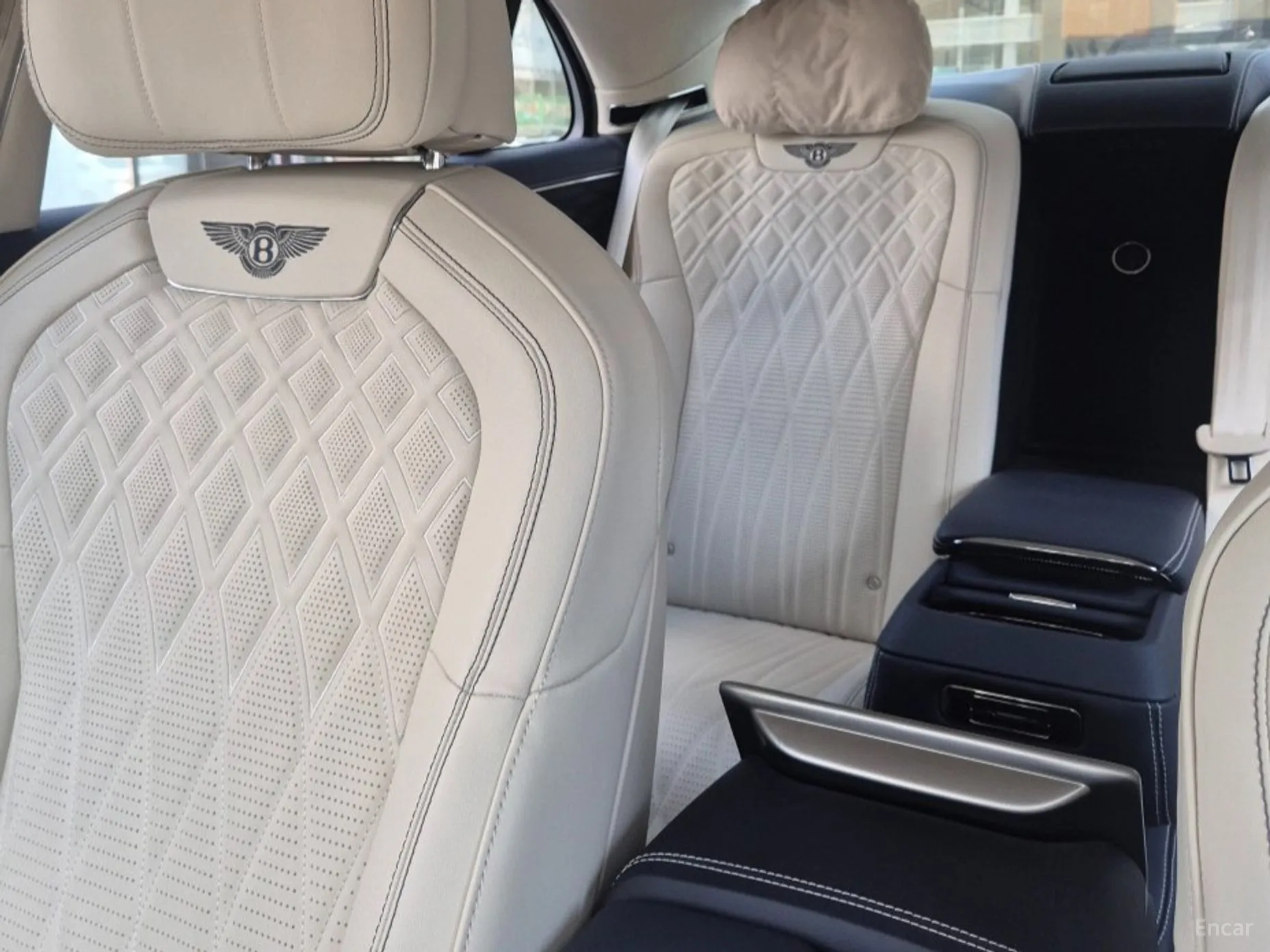 Bentley Flying Spur 3rd Generation превью 18