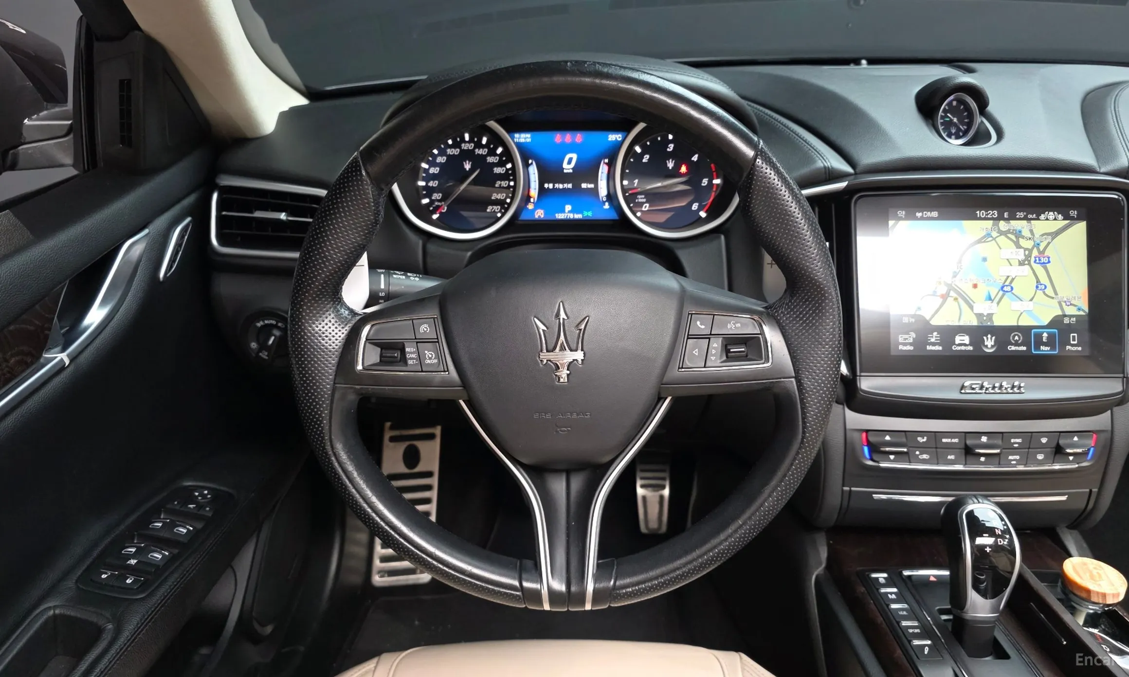 Maserati Ghibli превью 13