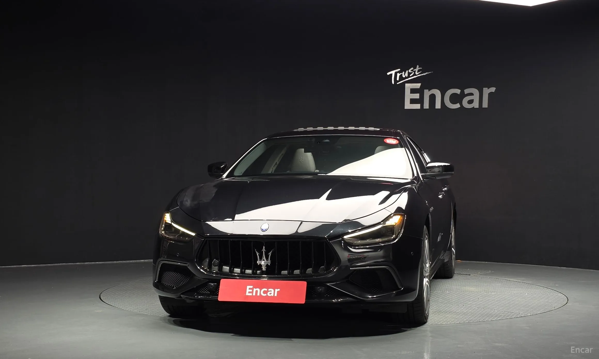 Maserati Ghibli превью 3