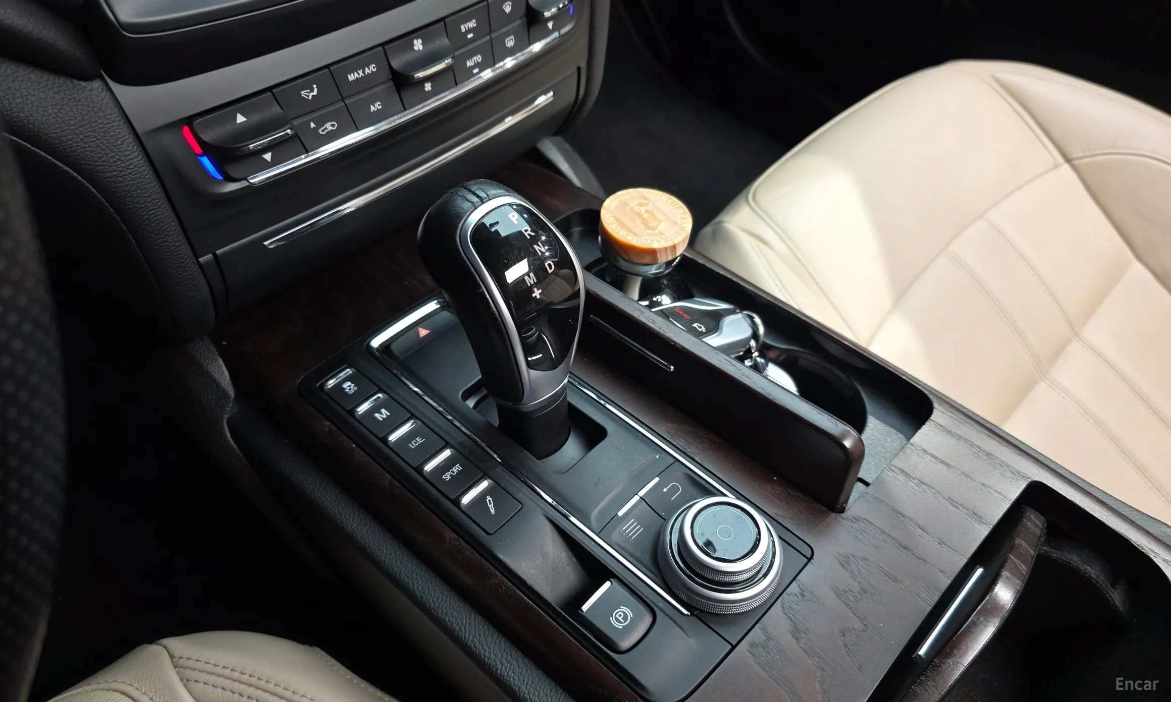 Maserati Ghibli превью 9