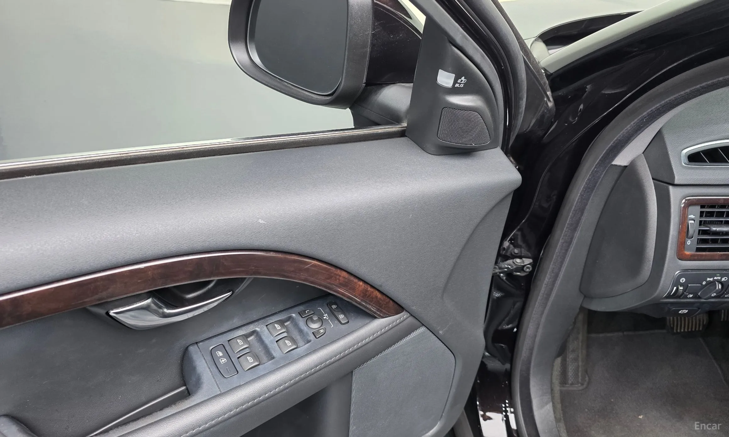 Volvo S80 превью 17