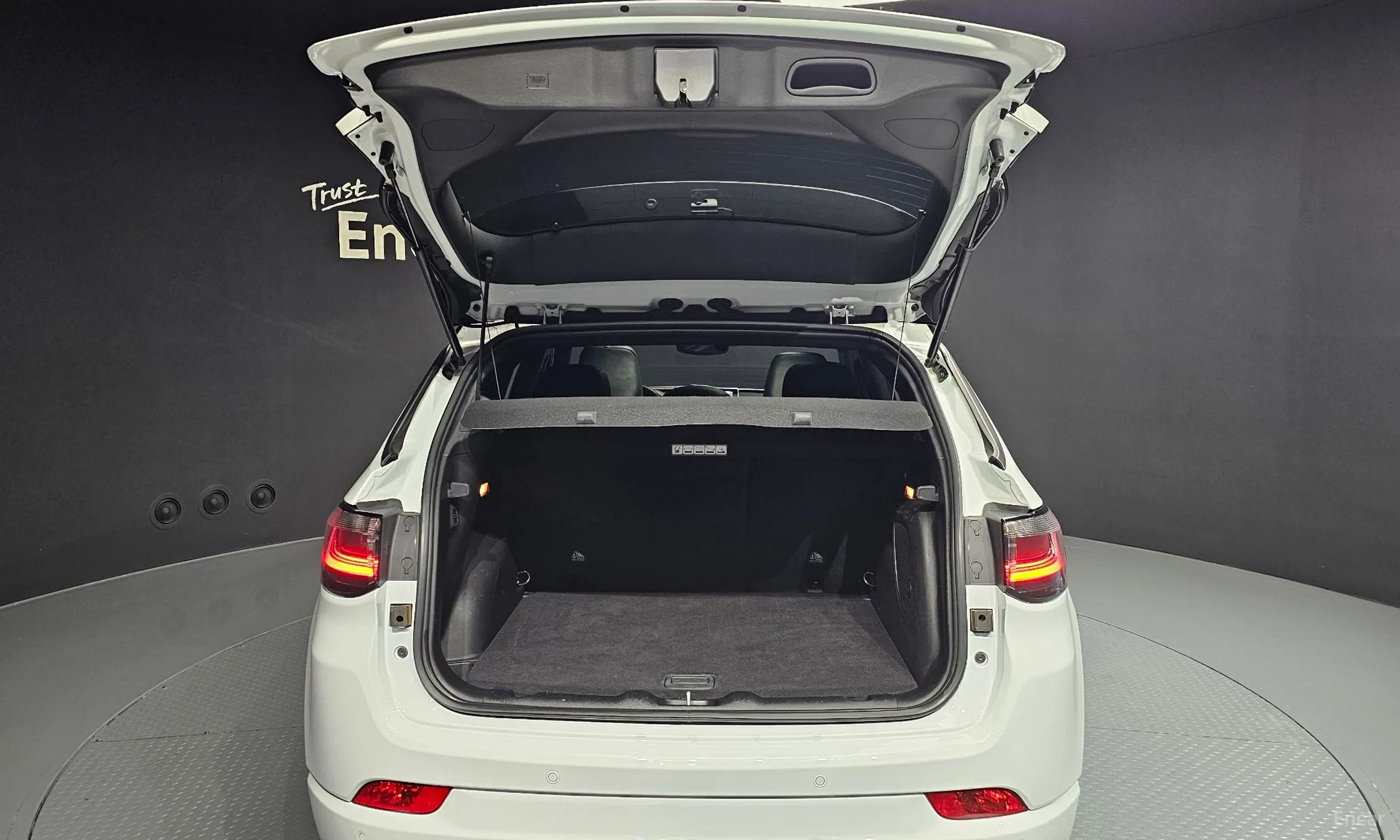 Jeep Compass 2nd Generation превью 20