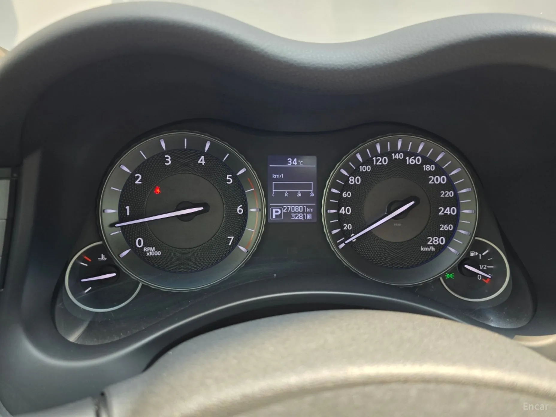 Infiniti Q70 превью 6