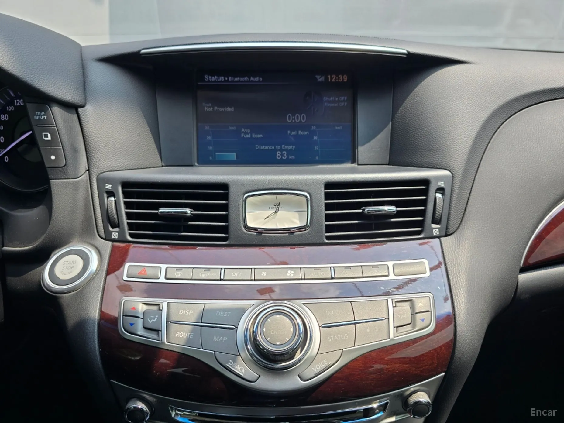 Infiniti Q70 превью 8