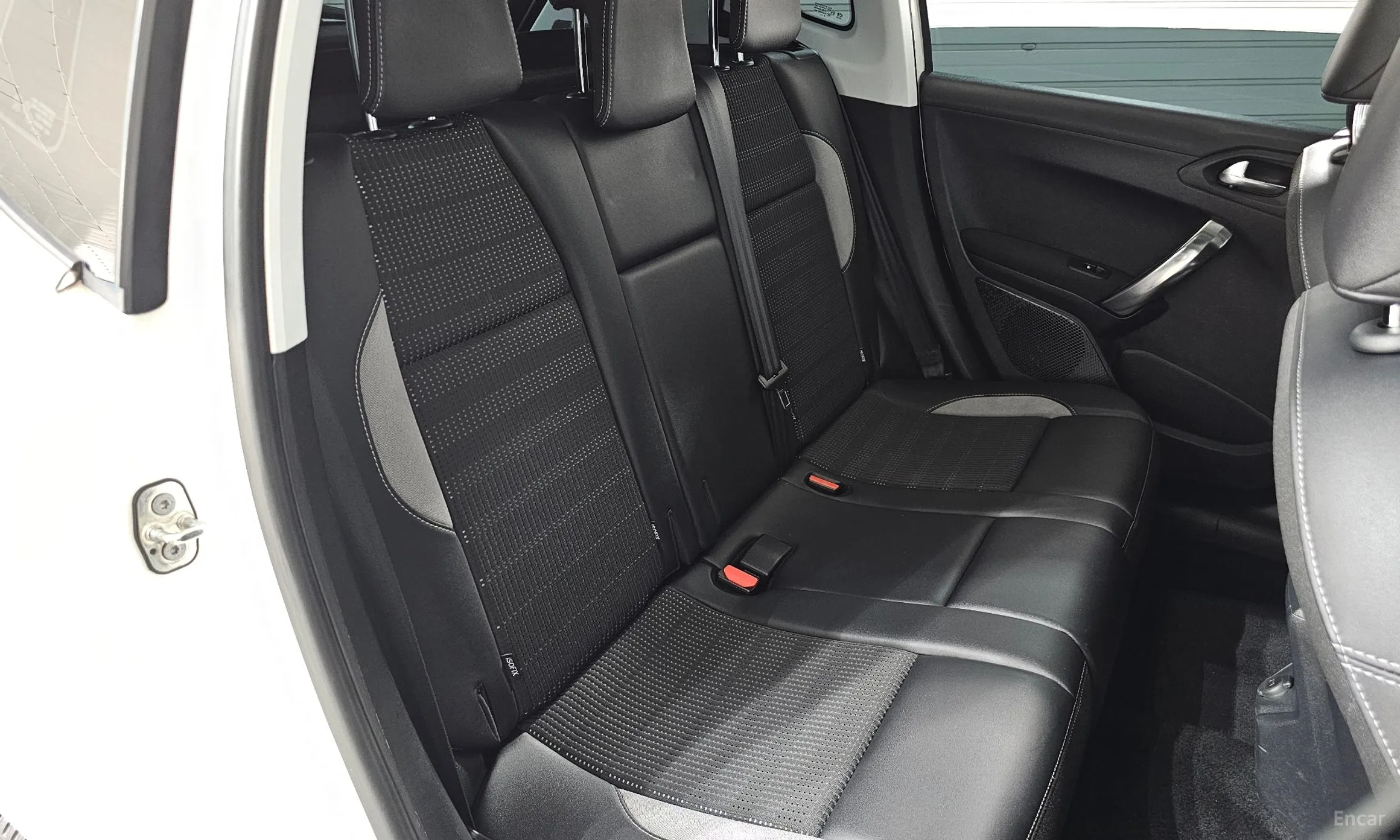 Peugeot 2008. превью 12