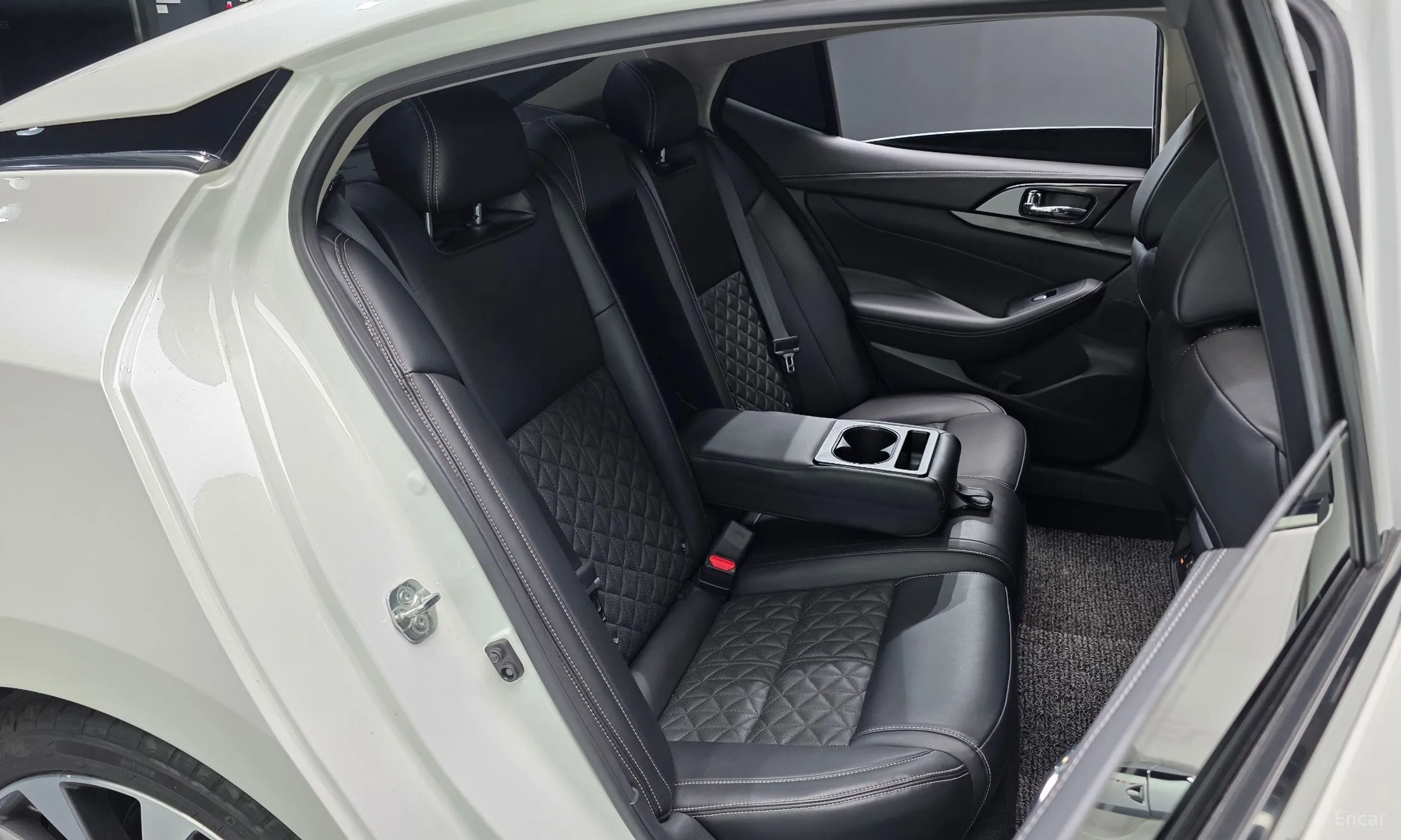 Nissan Maxima (A36) превью 11