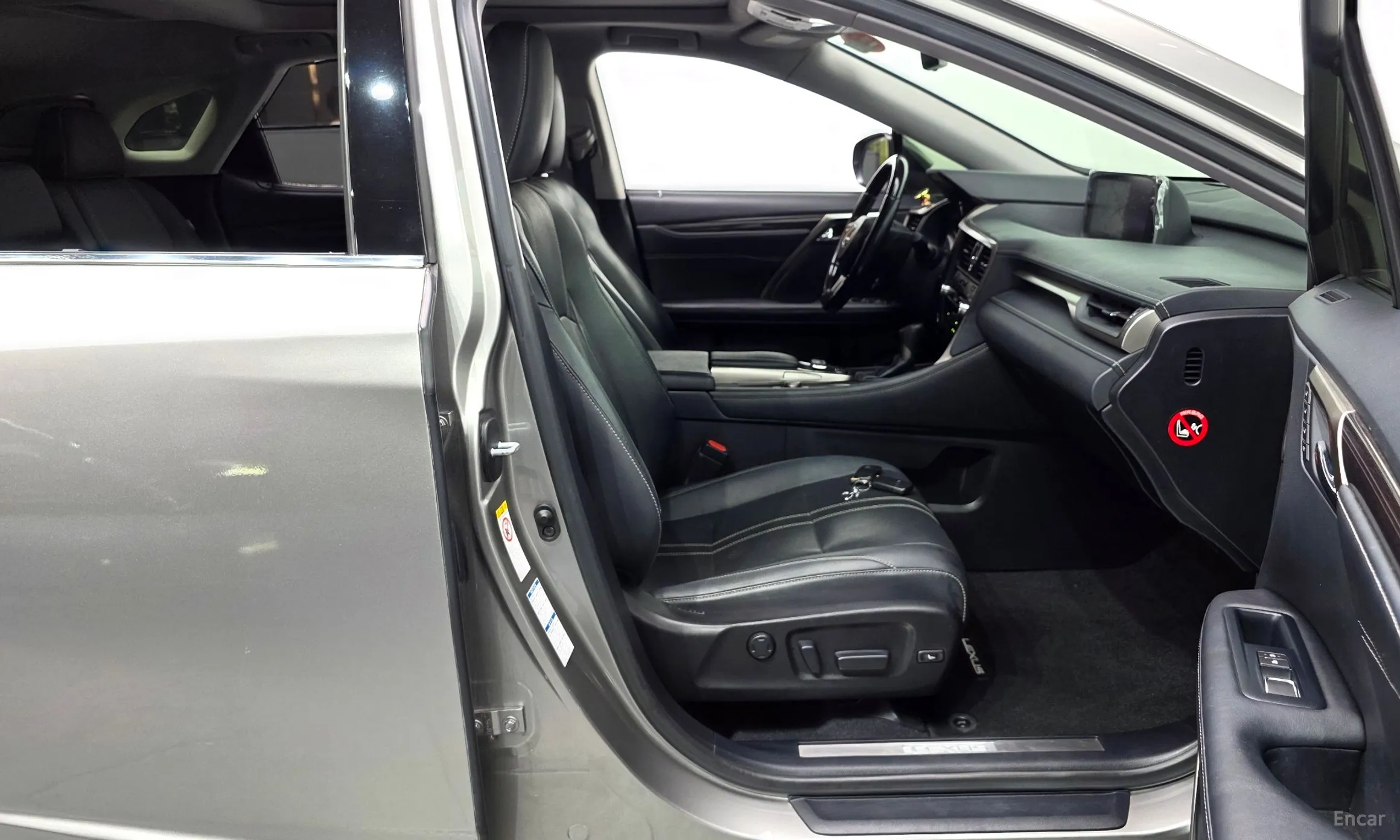 Lexus RX450h Gen 4 превью 10