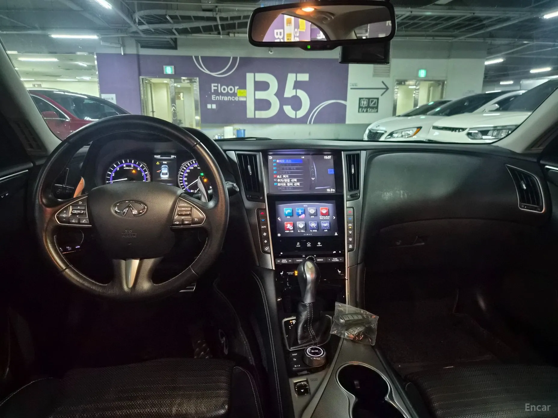 Infiniti Q50 превью 11