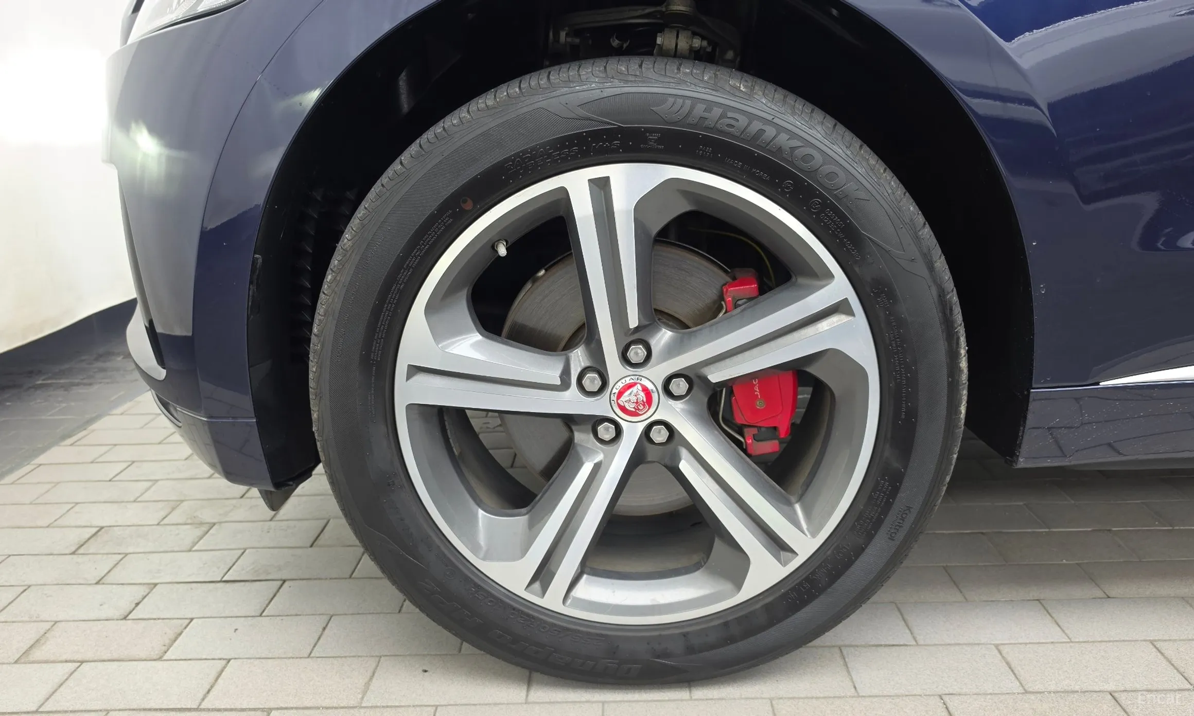Jaguar F-PACE превью 5