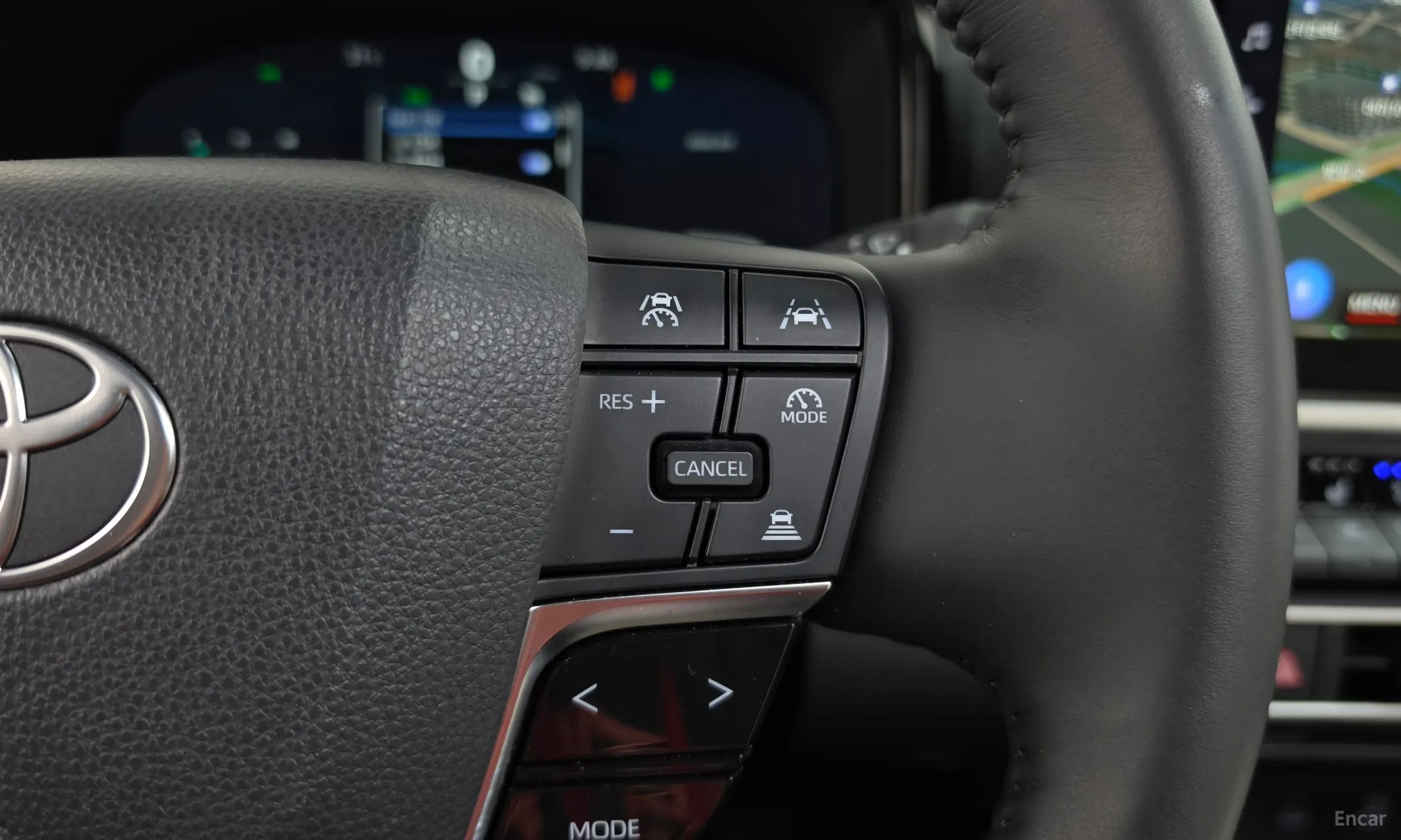 Toyota Camry (XV80) превью 16