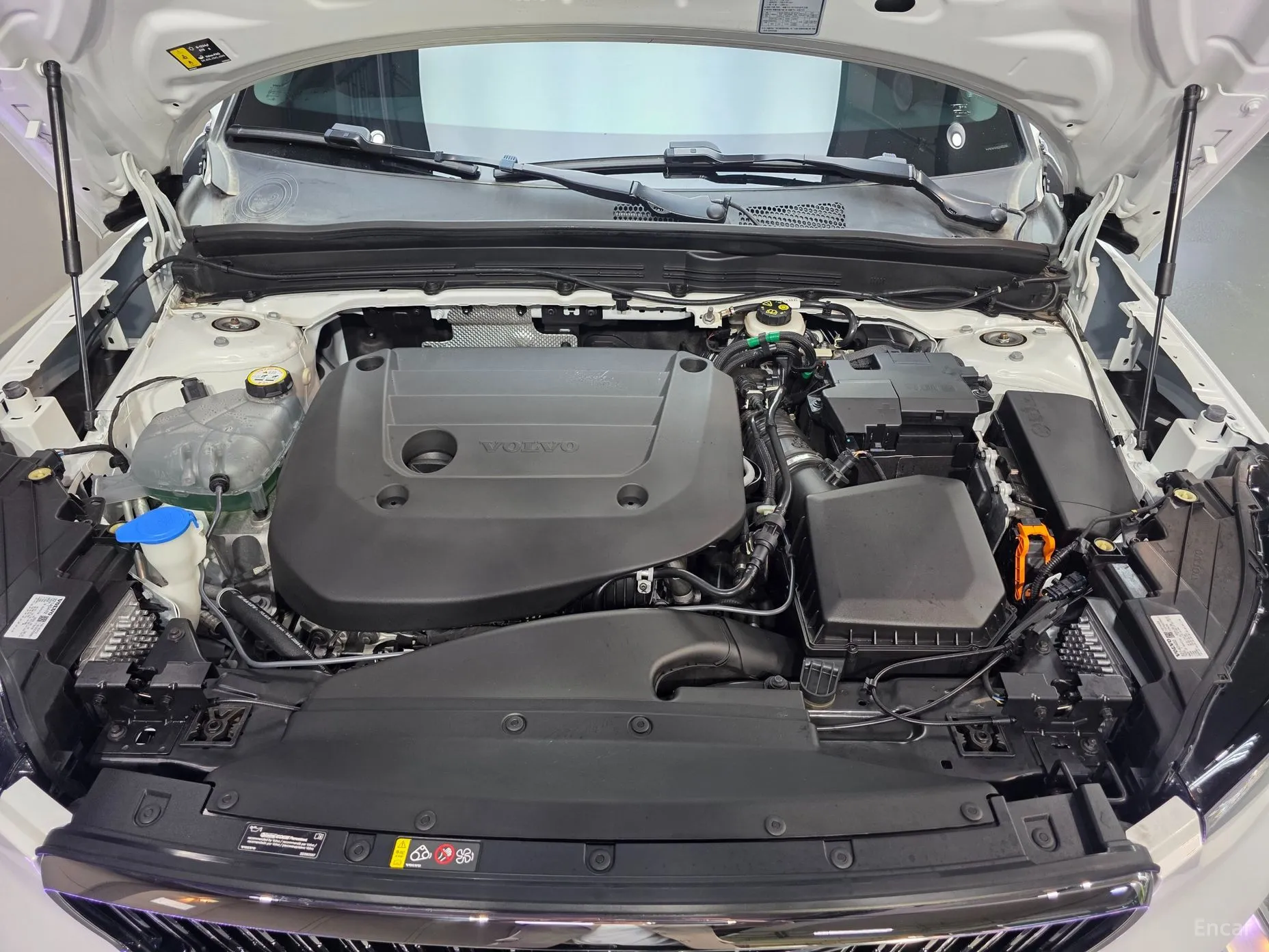 Volvo XC40 превью 6