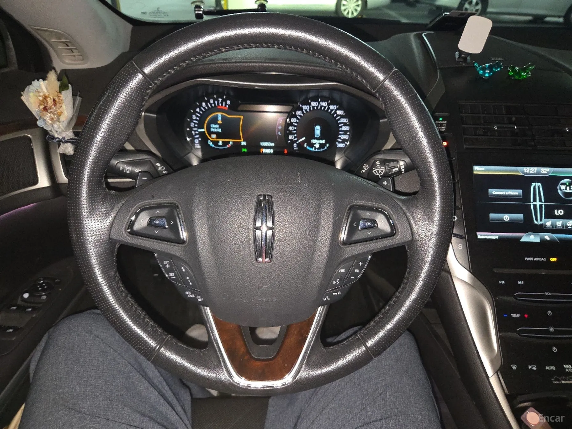 Lincoln New MKZ превью 12